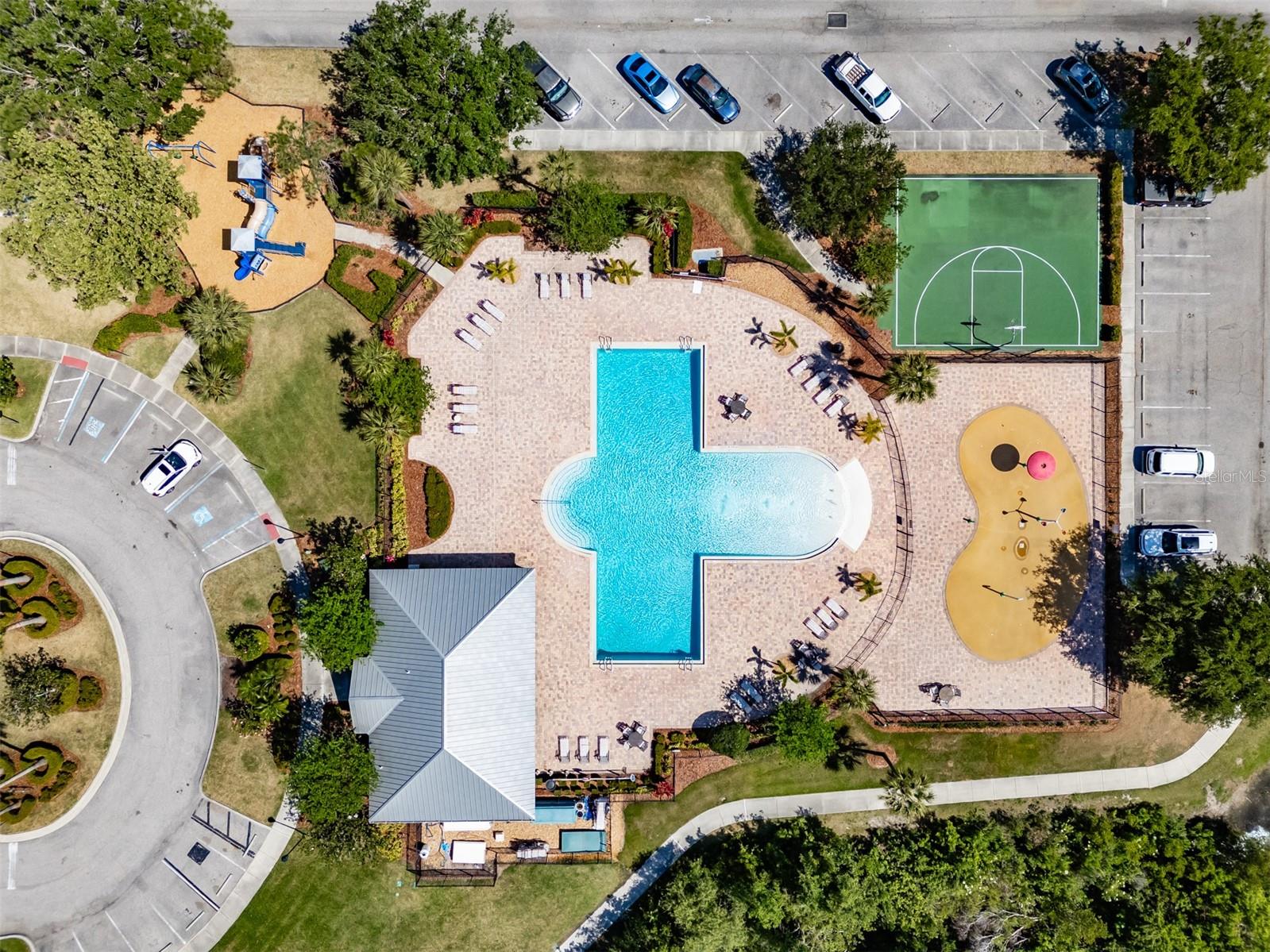 Image 32 of 36 For 4516 Savannah Holly Place