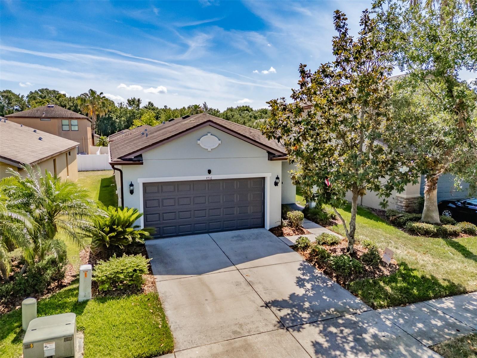 Image 4 of 36 For 4516 Savannah Holly Place