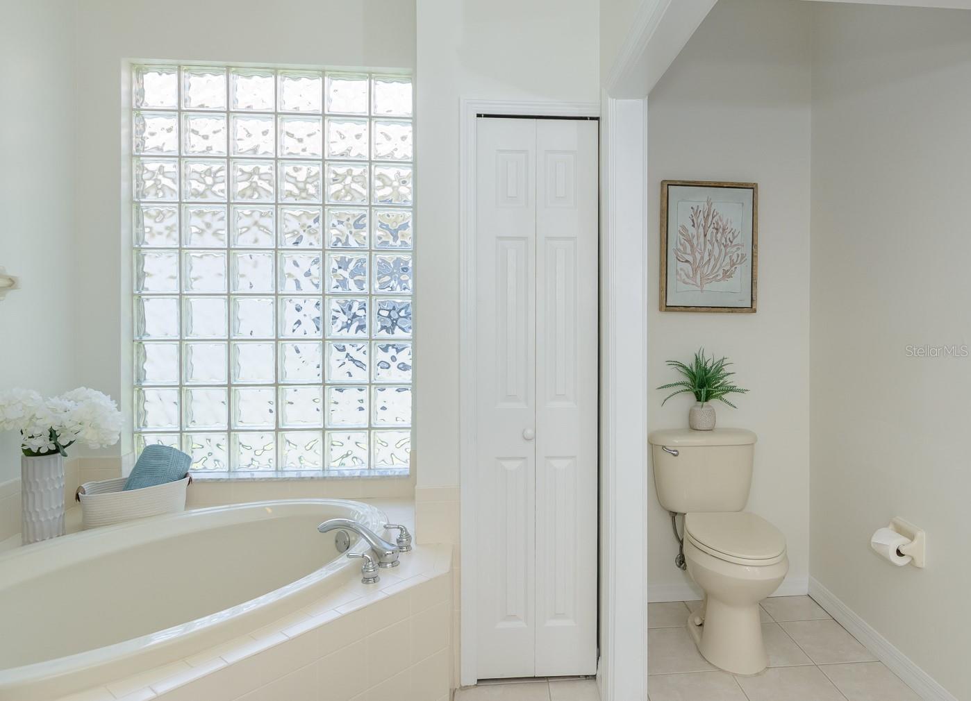 Image 29 of 81 For 3964 Silk Oak Lane