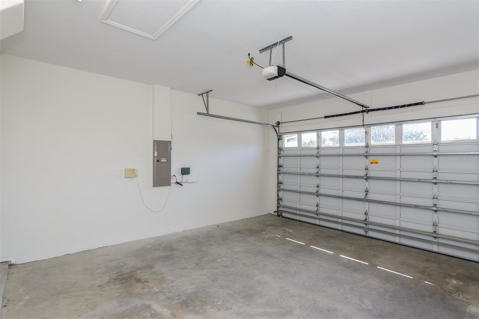 Image 42 of 81 For 3964 Silk Oak Lane