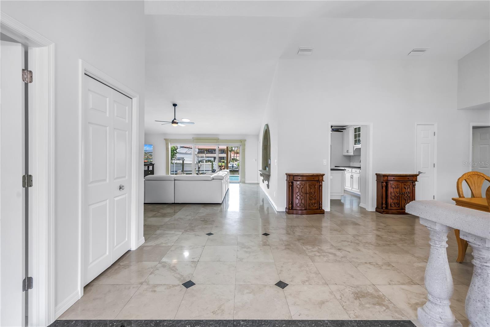 Image 33 of 95 For 4935 58th Avenue S