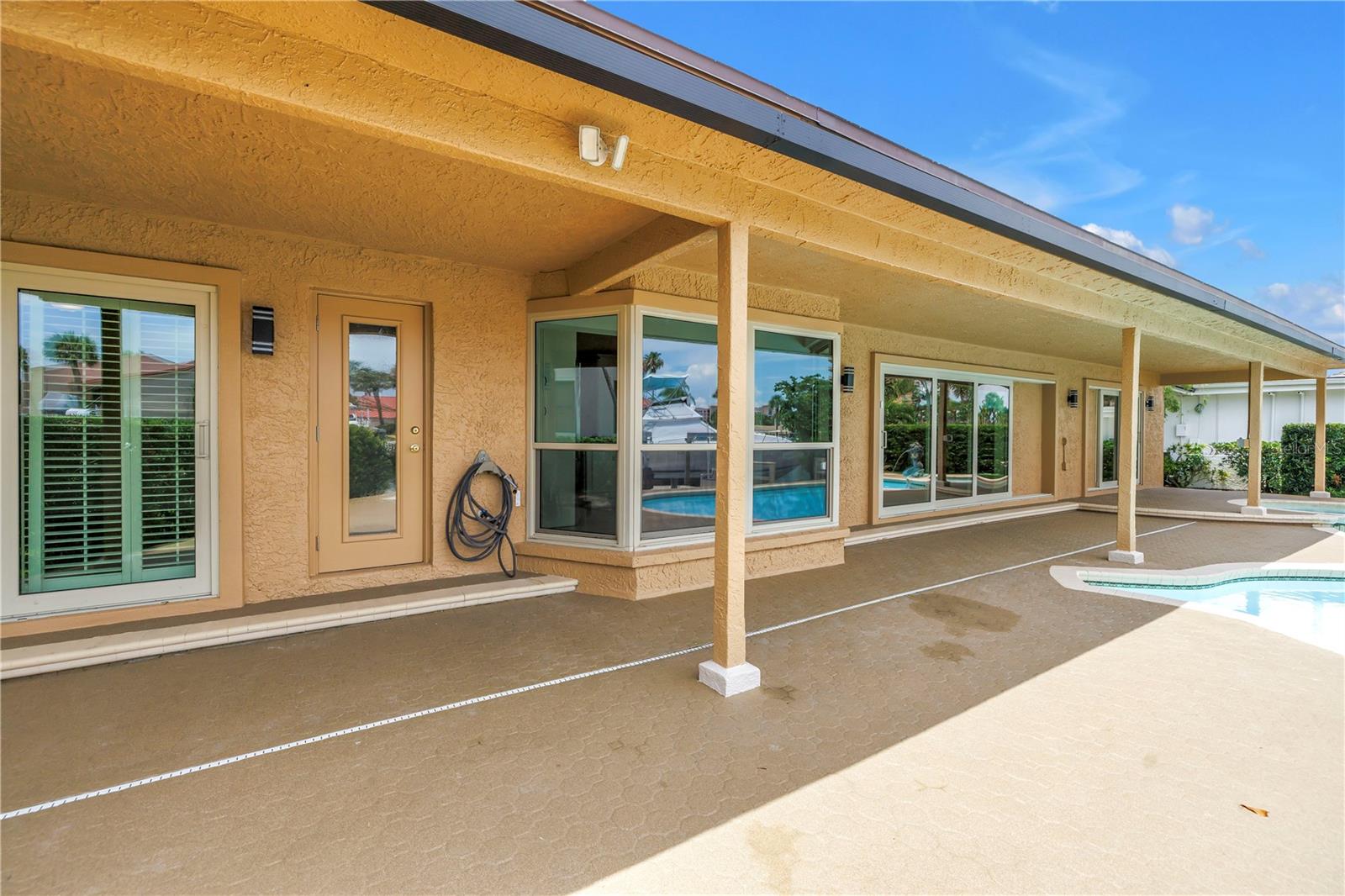 Image 69 of 95 For 4935 58th Avenue S