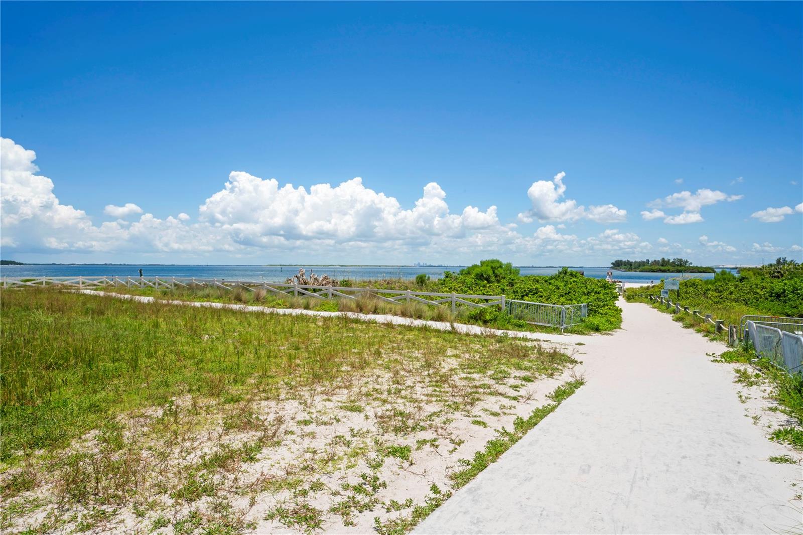 Image 86 of 90 For 6627 Dolphin Cove Drive