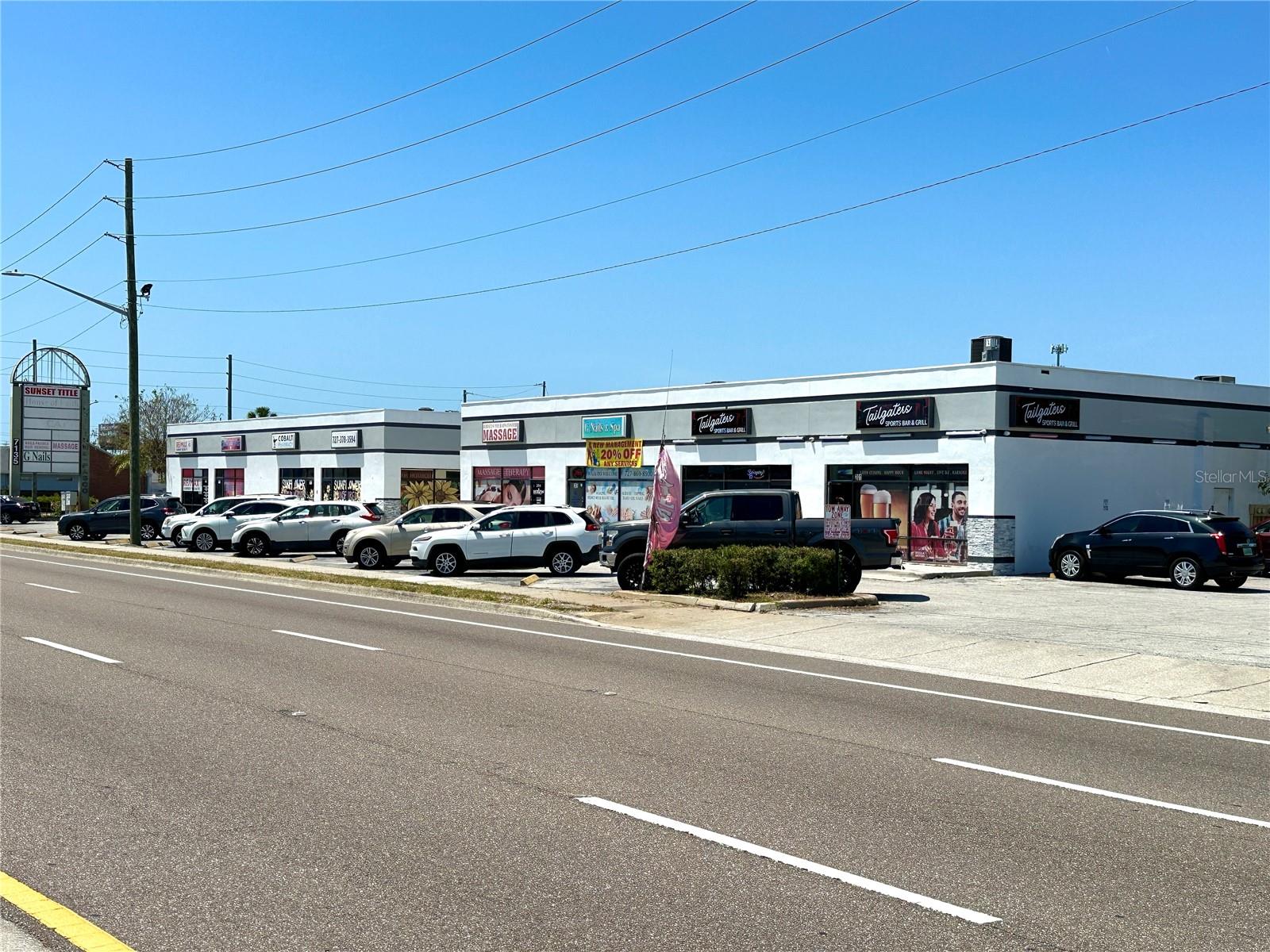 Listing photo id 9 for 7135 State Road 52