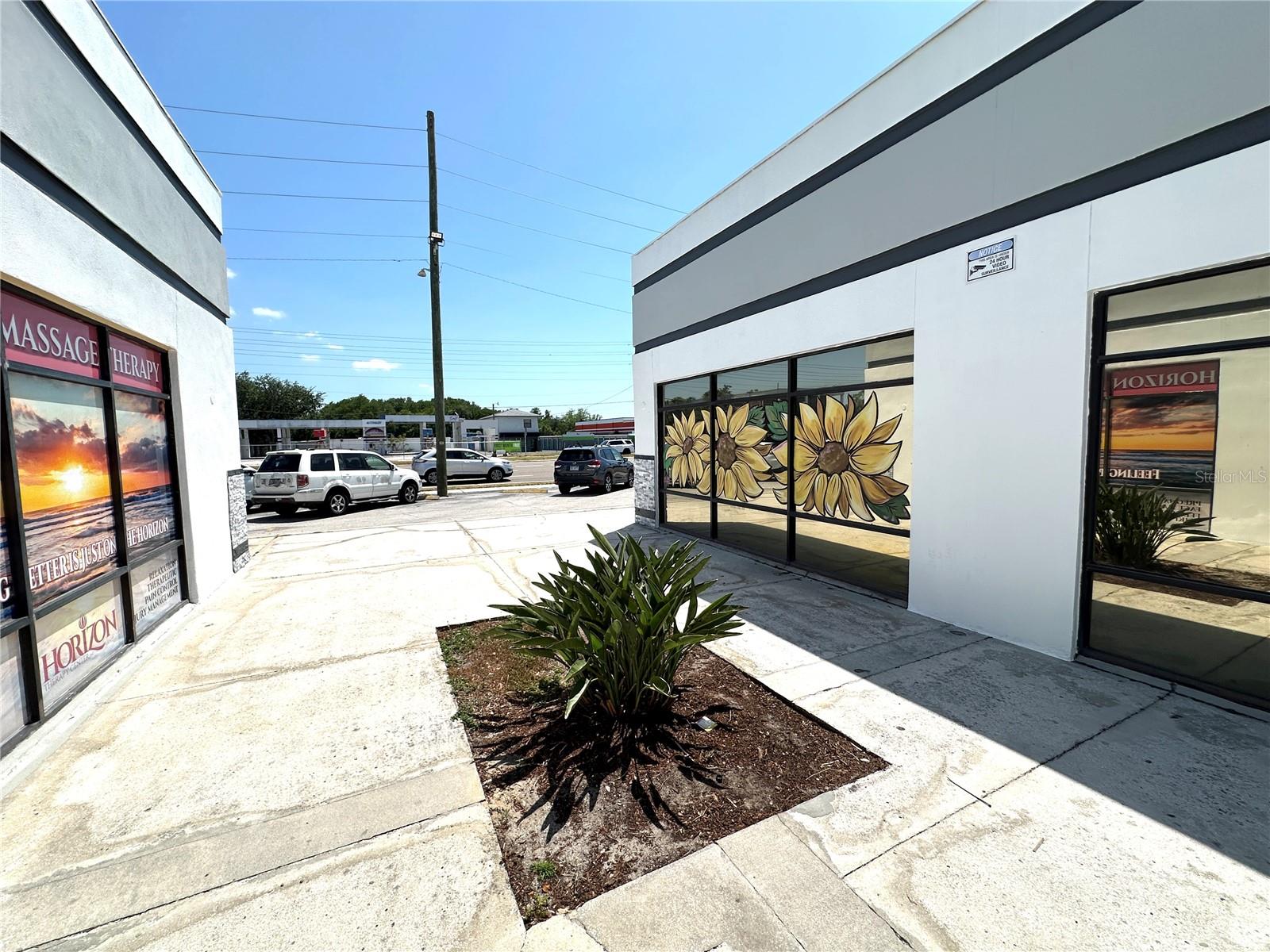 Listing photo id 12 for 7135 State Road 52