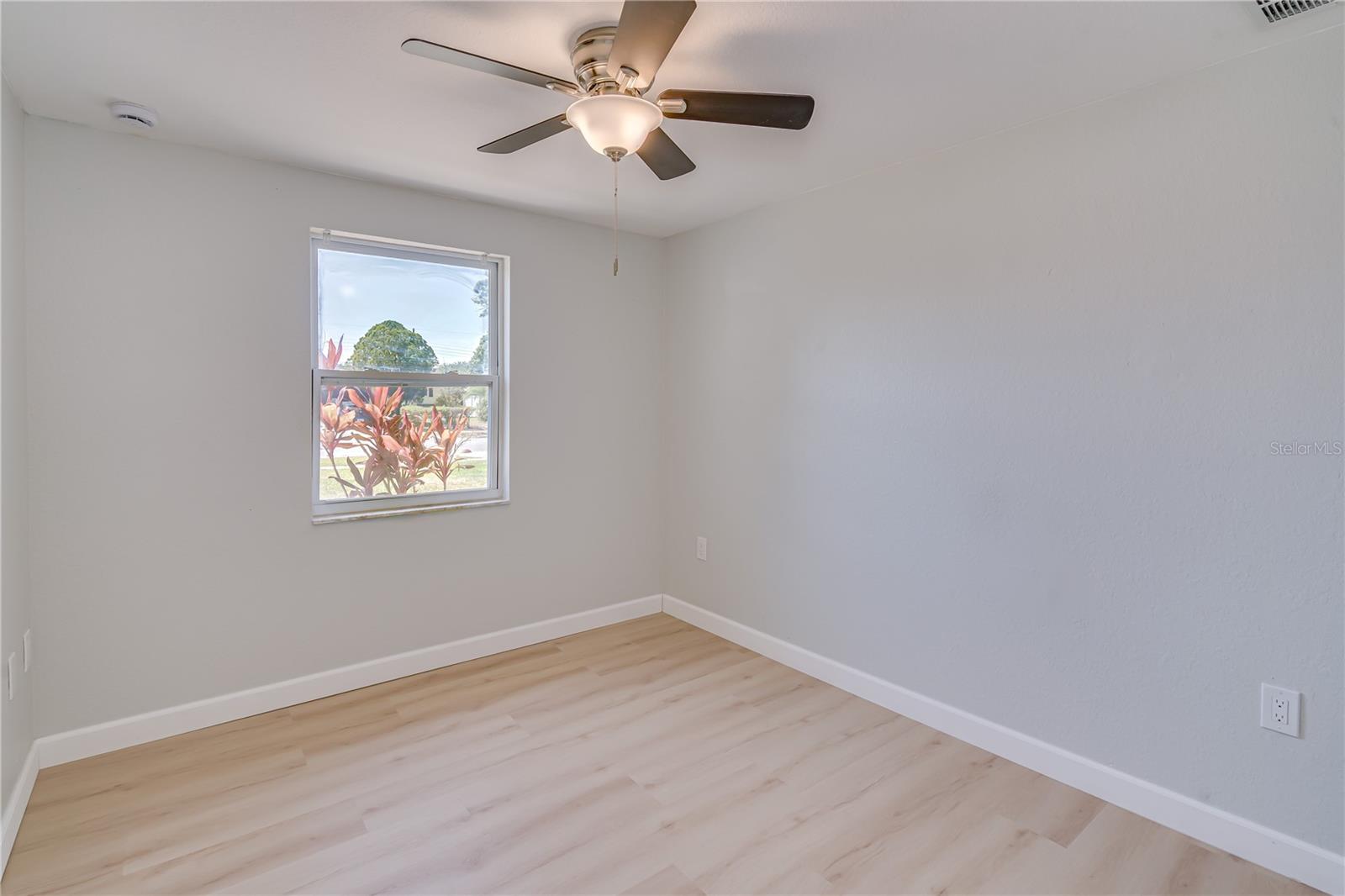 Image 16 of 30 For 8805 58th Lane N