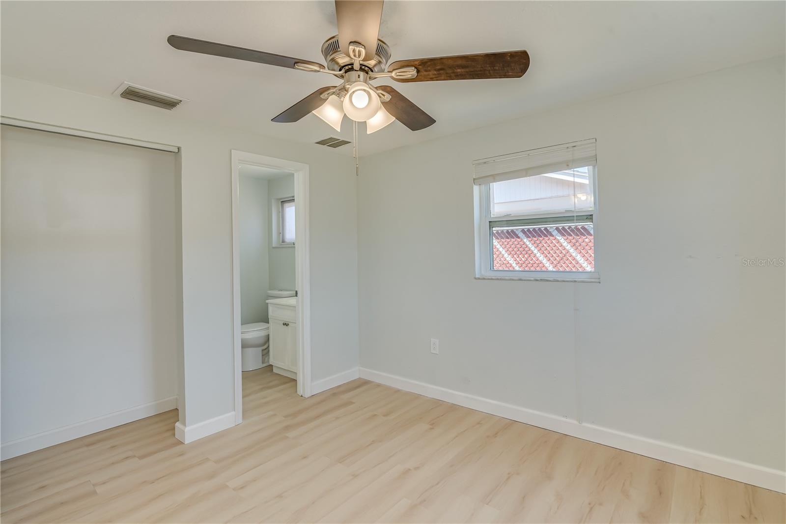 Image 22 of 30 For 8805 58th Lane N