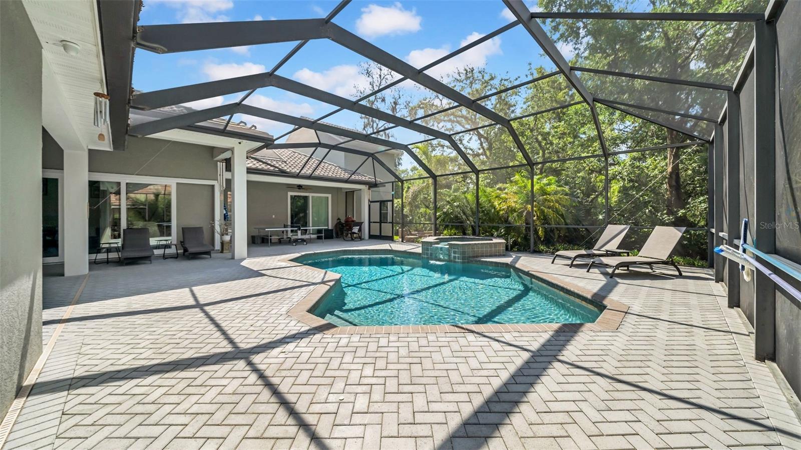 Image 31 of 52 For 15507 Avocetview Court