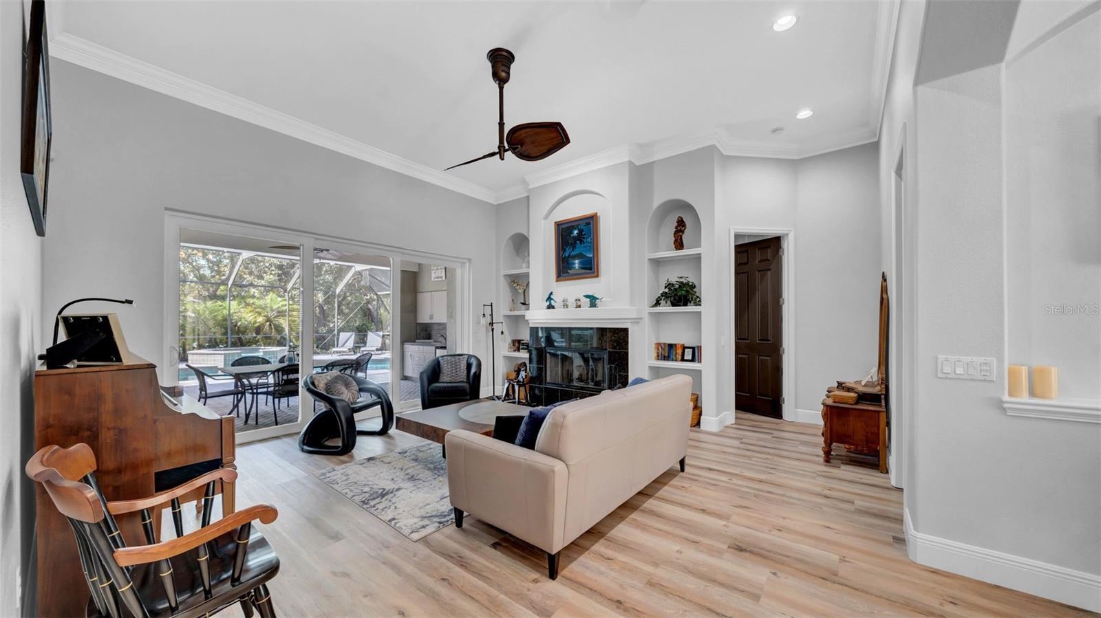 Image 6 of 52 For 15507 Avocetview Court