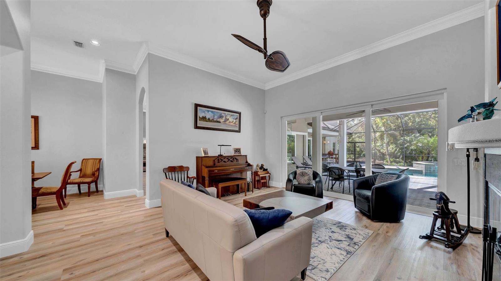 Image 7 of 52 For 15507 Avocetview Court