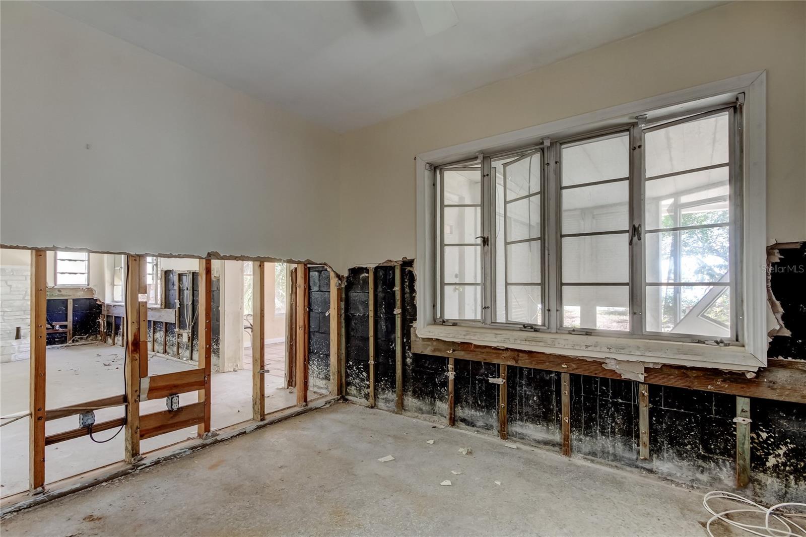 Listing photo id 50 for 412 20th Avenue