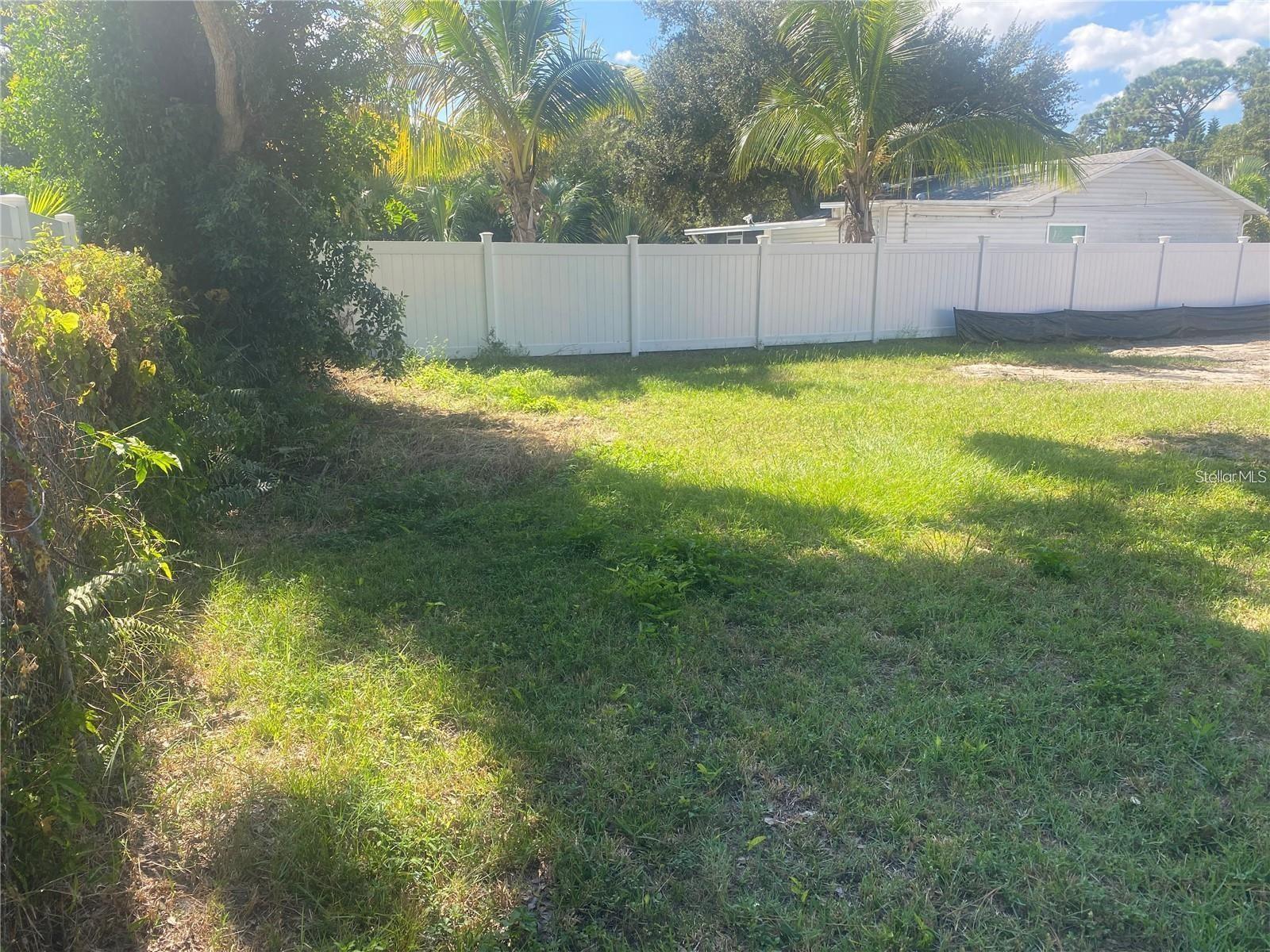 Image 3 of 4 For 15421 58th Street N