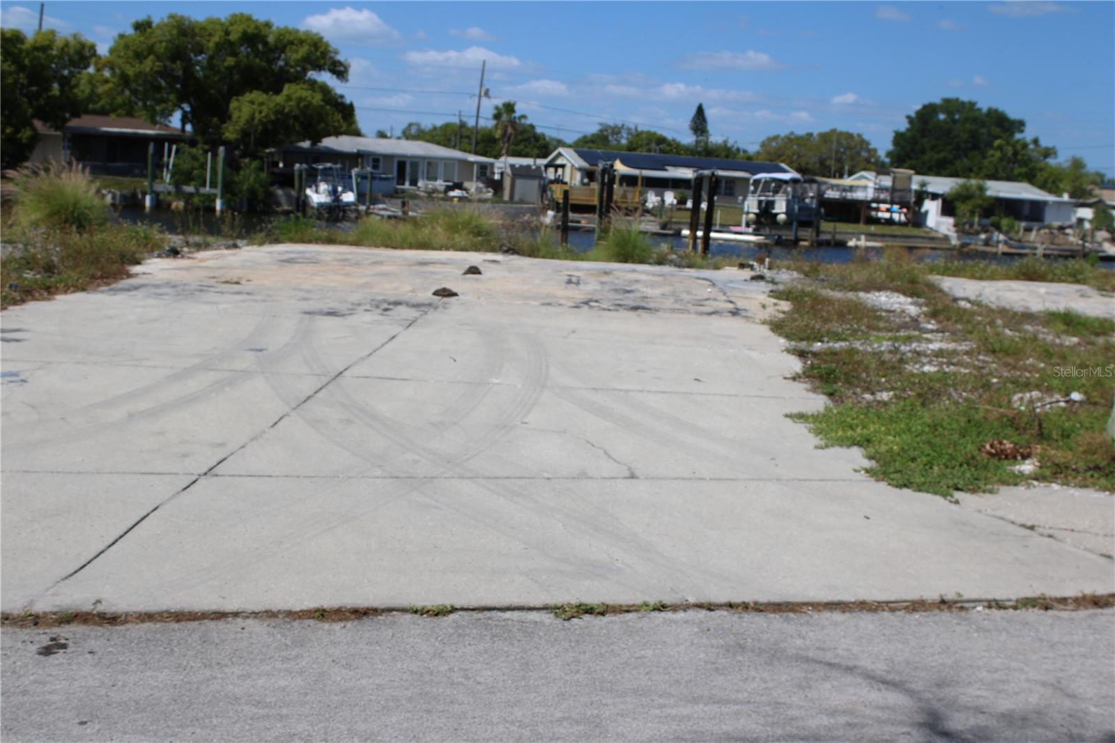 Image 3 of 8 For 5247 Boardwalk Street