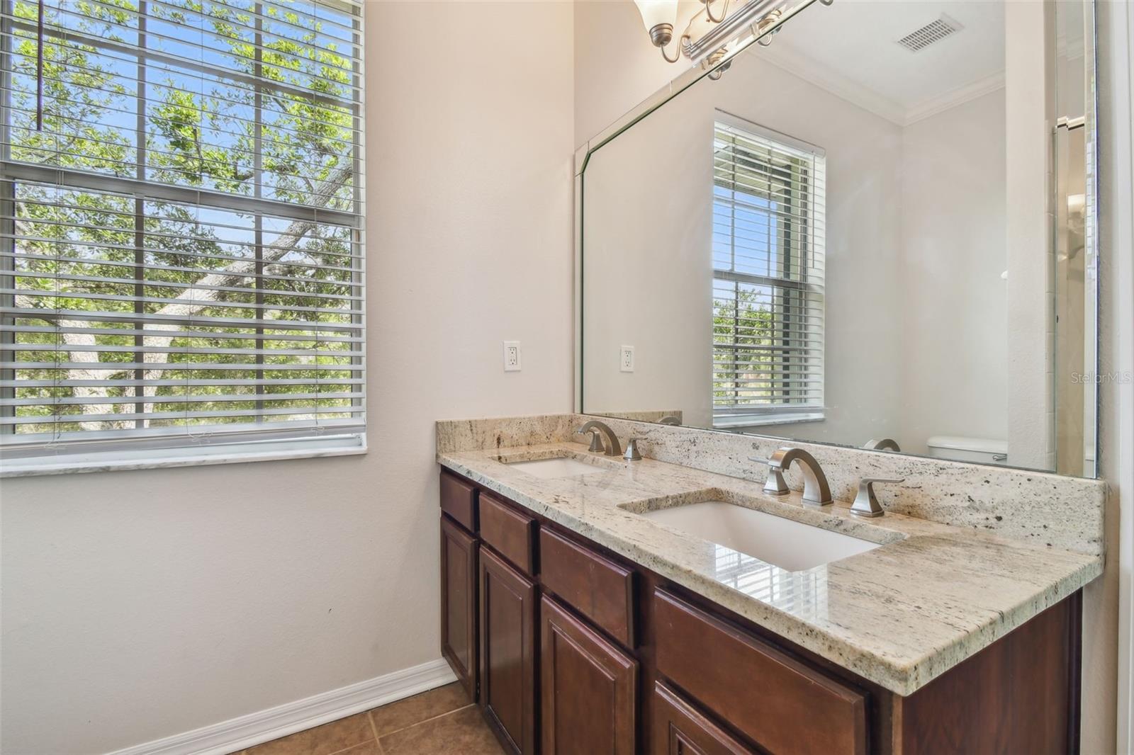 Image 27 of 48 For 11541 Fountainhead Drive