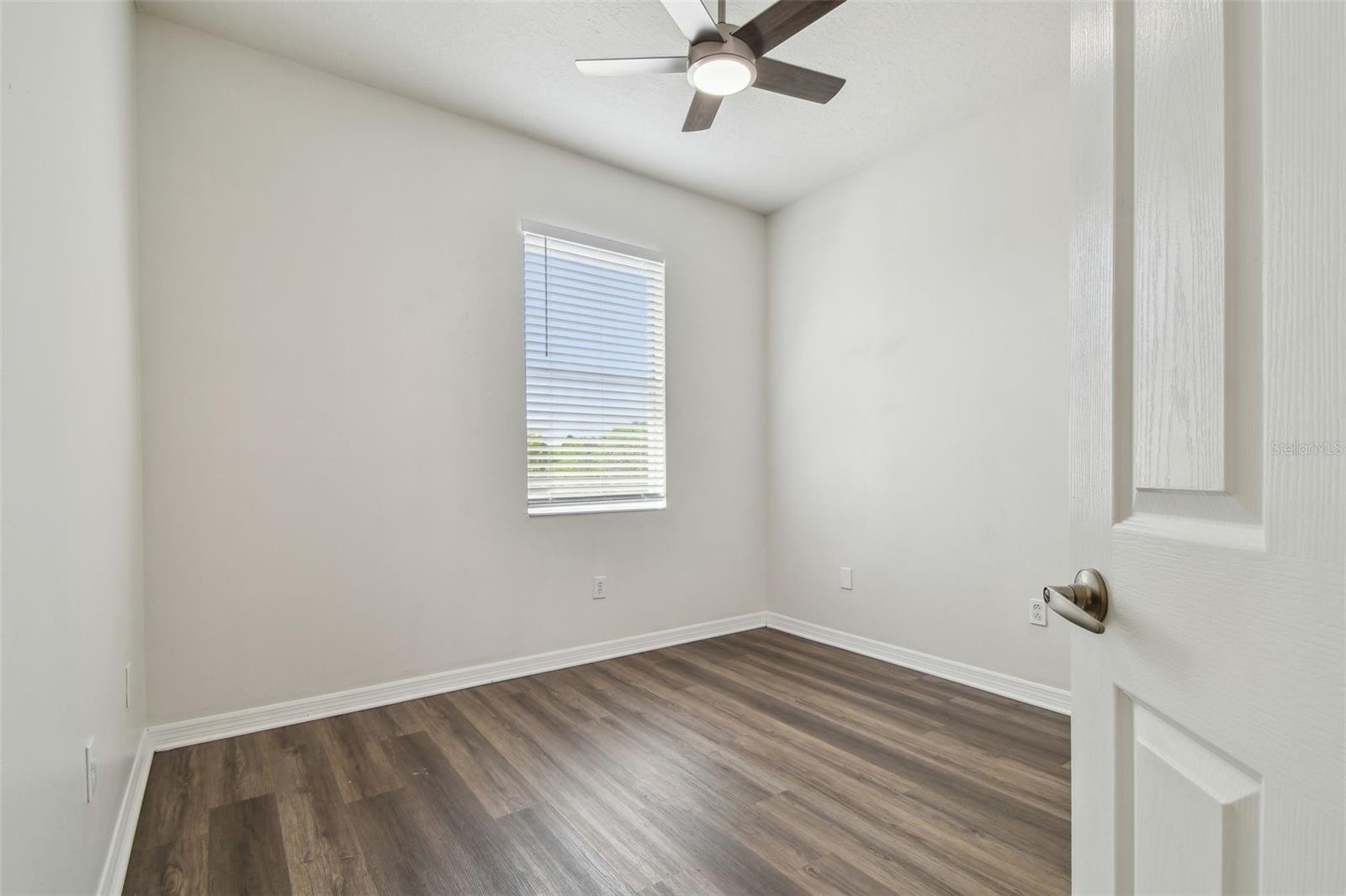 Image 33 of 48 For 11541 Fountainhead Drive