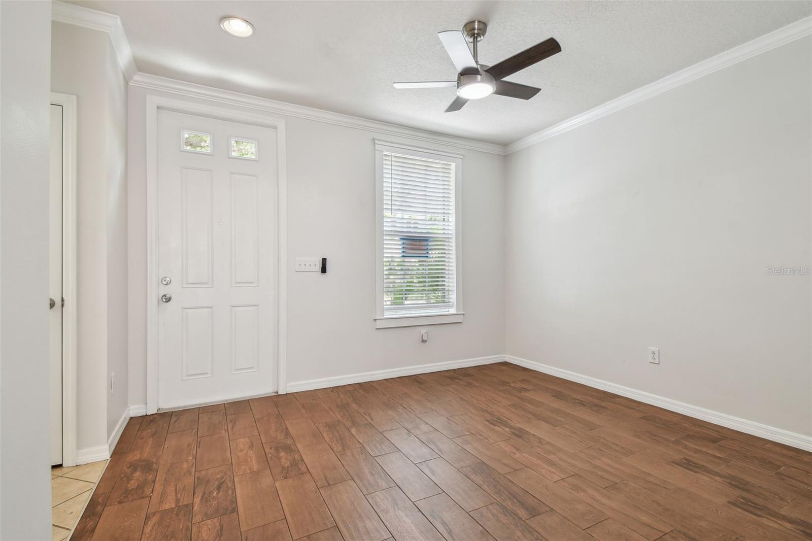 Image 6 of 48 For 11541 Fountainhead Drive