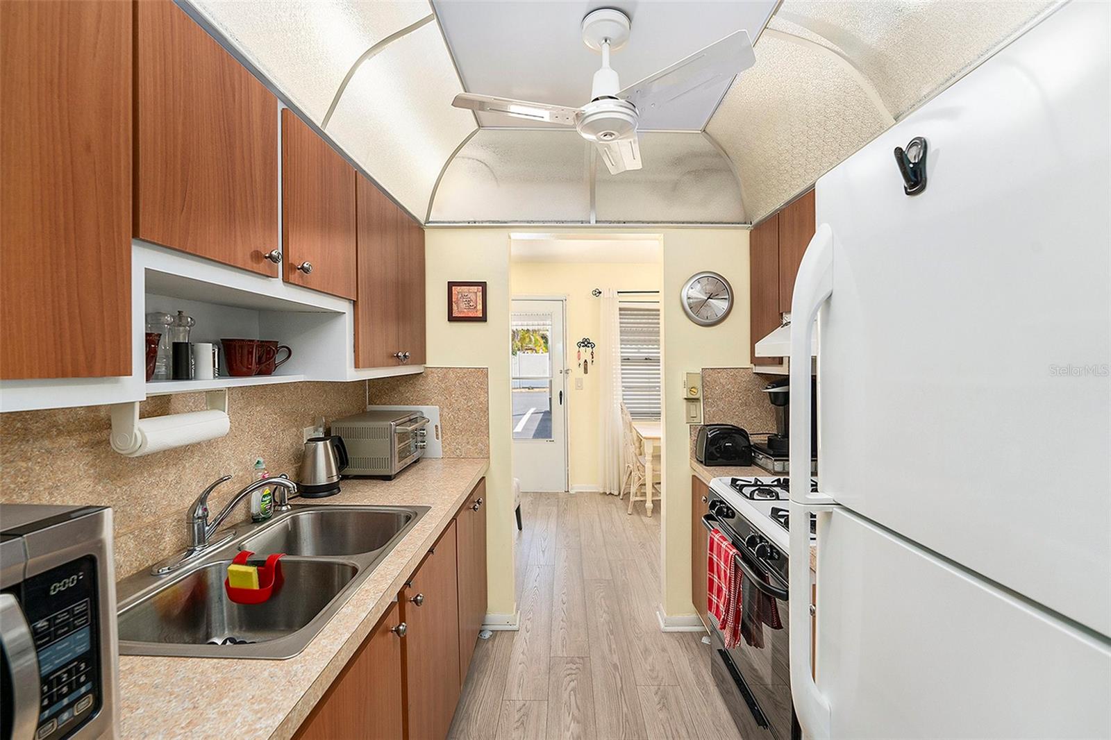 Image 16 of 32 For 5216 81st Street N 2