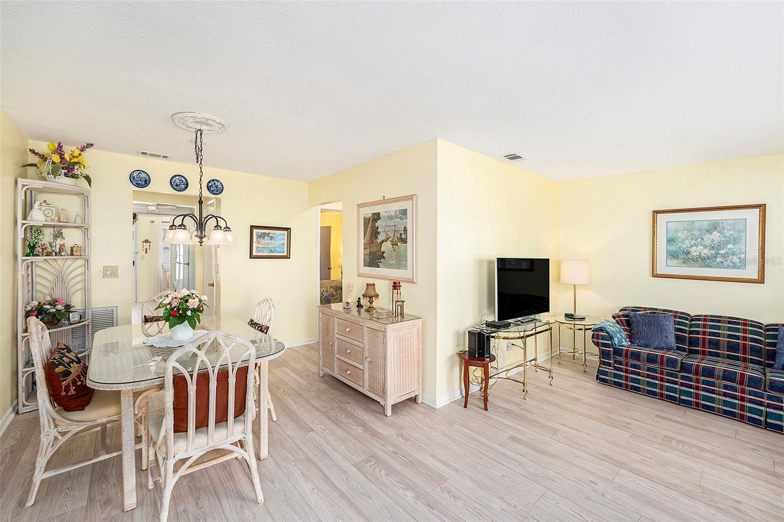 Image 4 of 32 For 5216 81st Street N 2