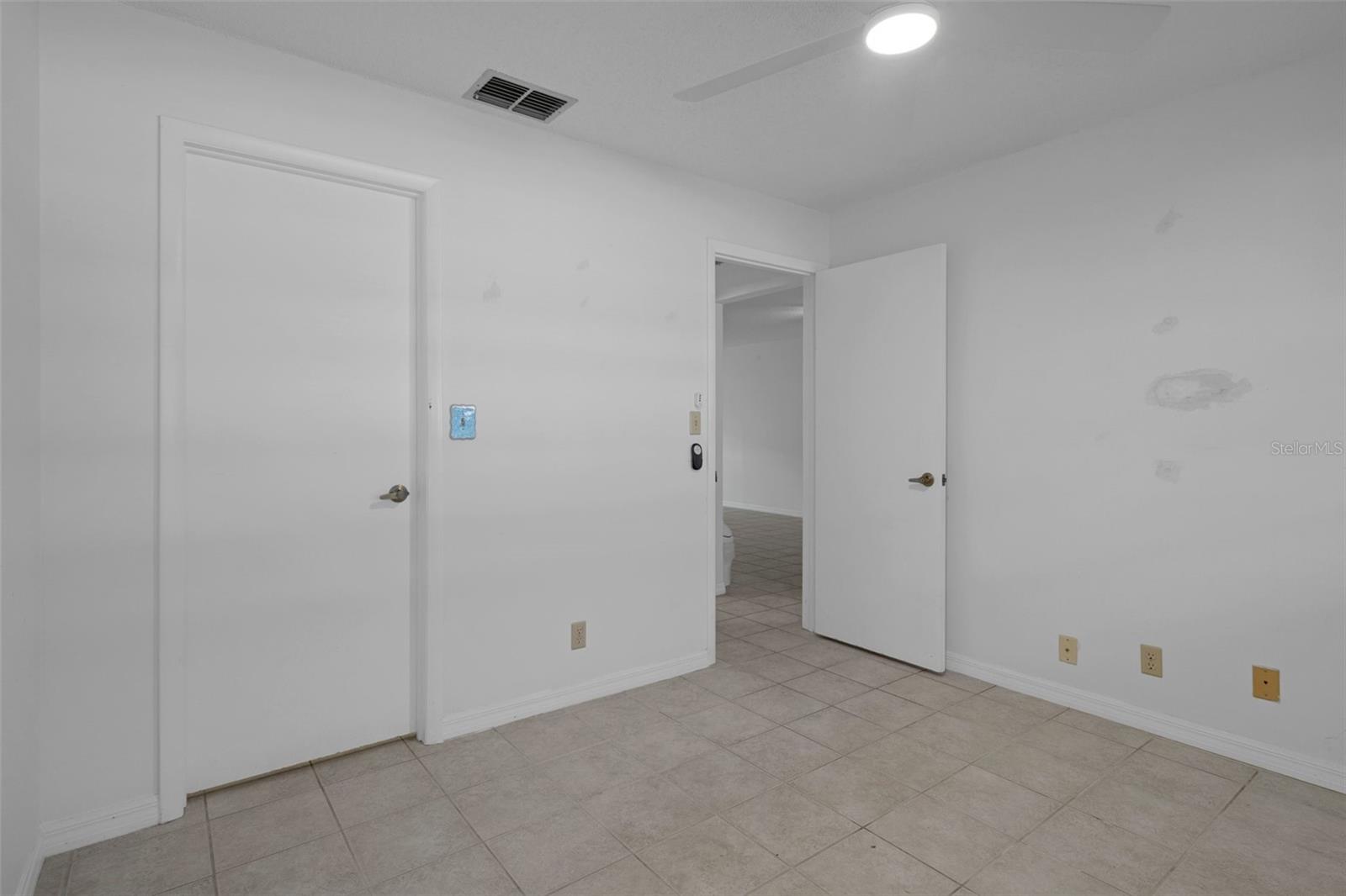 Image 19 of 40 For 601 Hercules Avenue 1602
