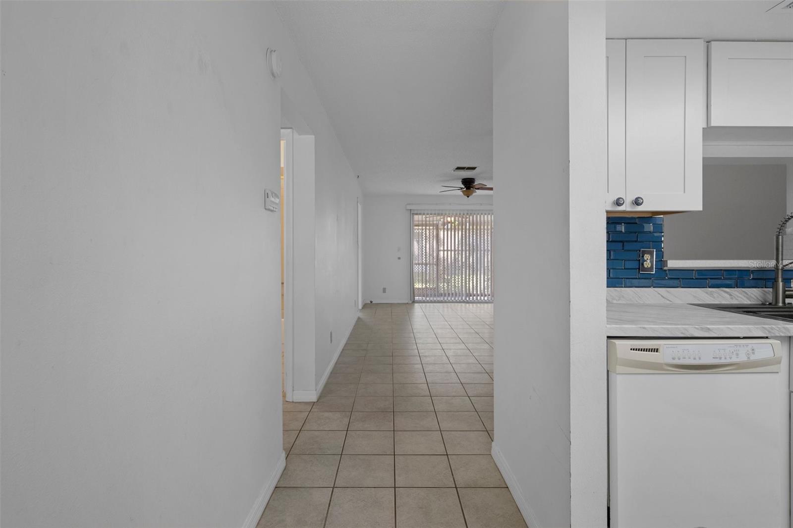 Image 3 of 40 For 601 Hercules Avenue 1602