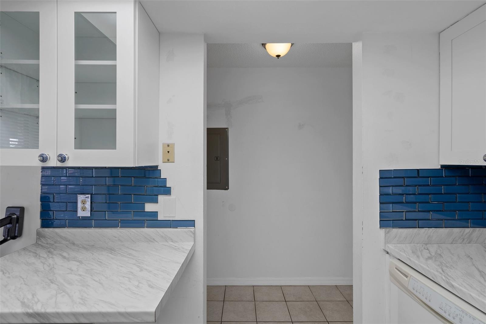 Image 6 of 40 For 601 Hercules Avenue 1602
