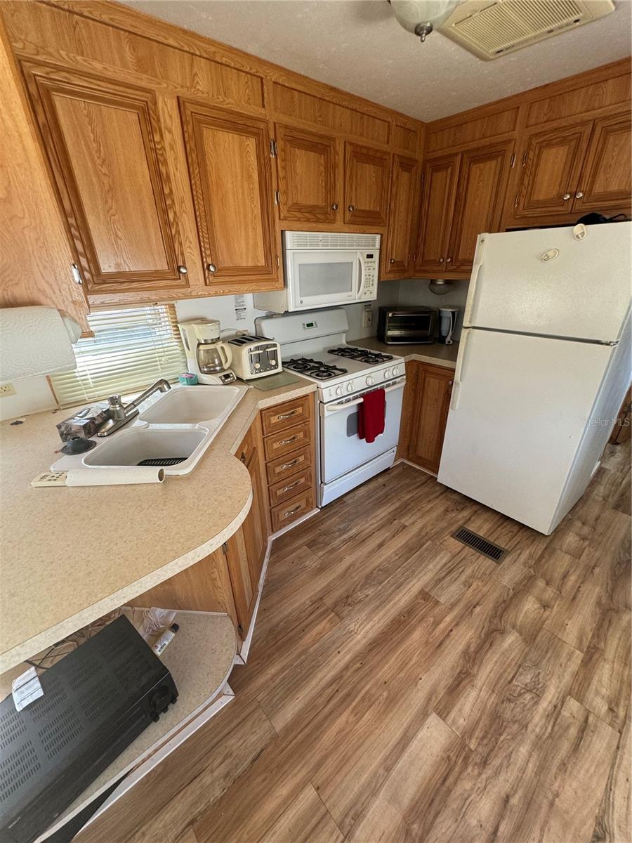 Image 10 of 36 For 2092 Culbreath Road D15