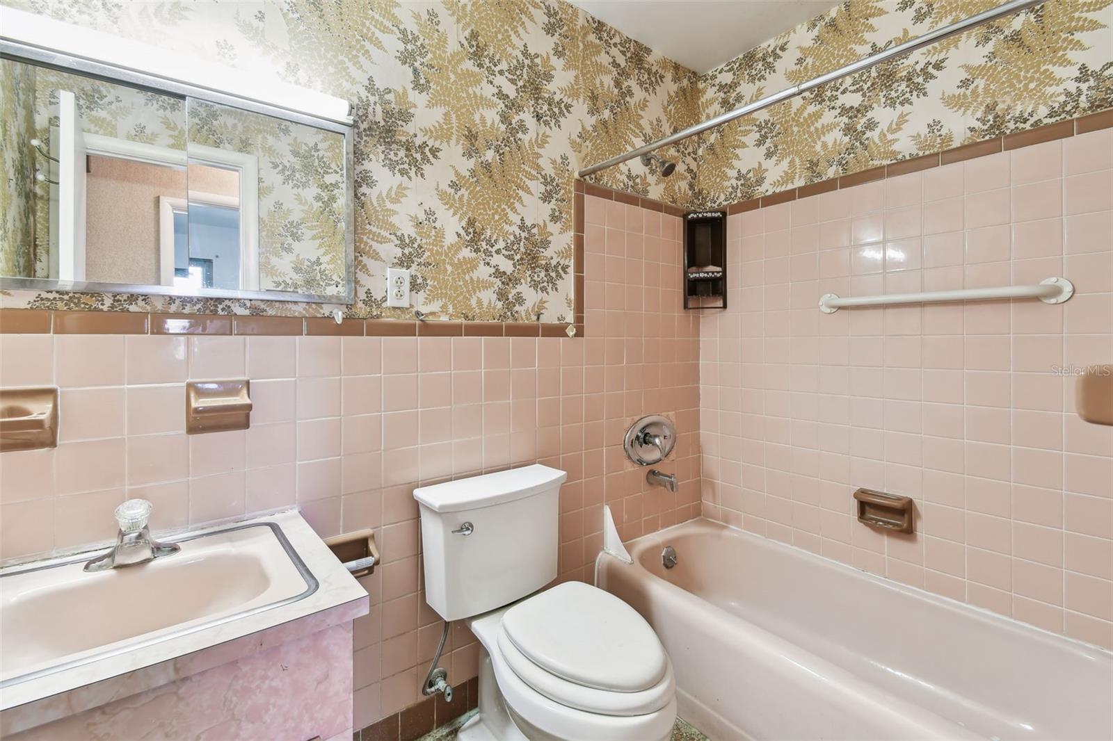 Image 12 of 25 For 6922 Spencer Circle