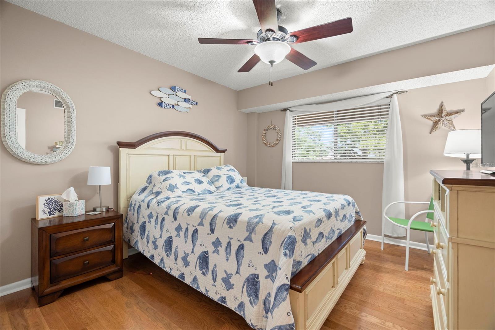 Image 10 of 37 For 1817 Golfview Drive 1817