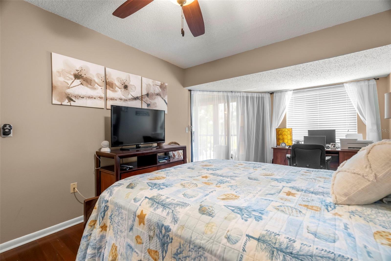 Image 14 of 37 For 1817 Golfview Drive 1817