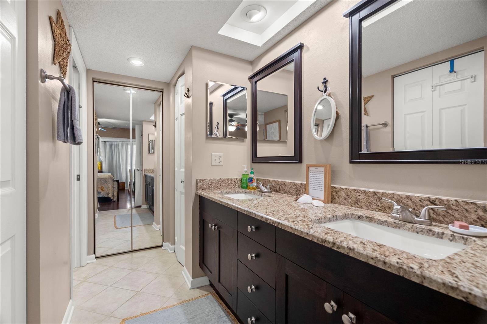 Image 15 of 37 For 1817 Golfview Drive 1817