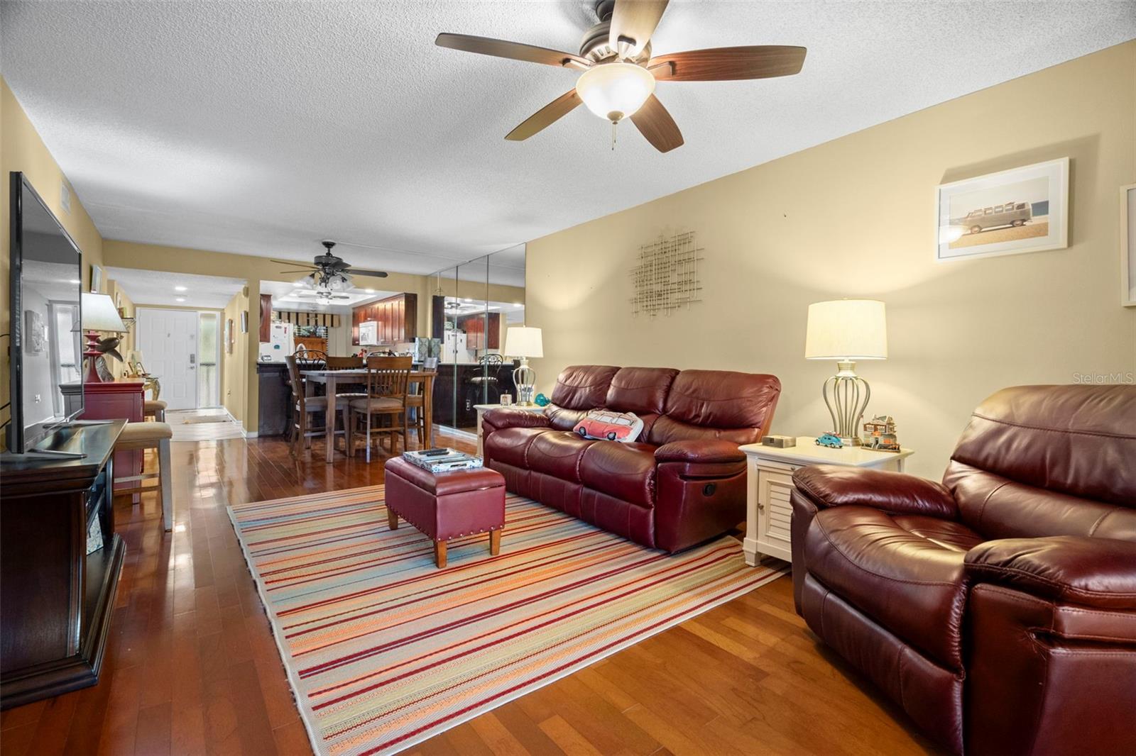 Image 20 of 37 For 1817 Golfview Drive 1817