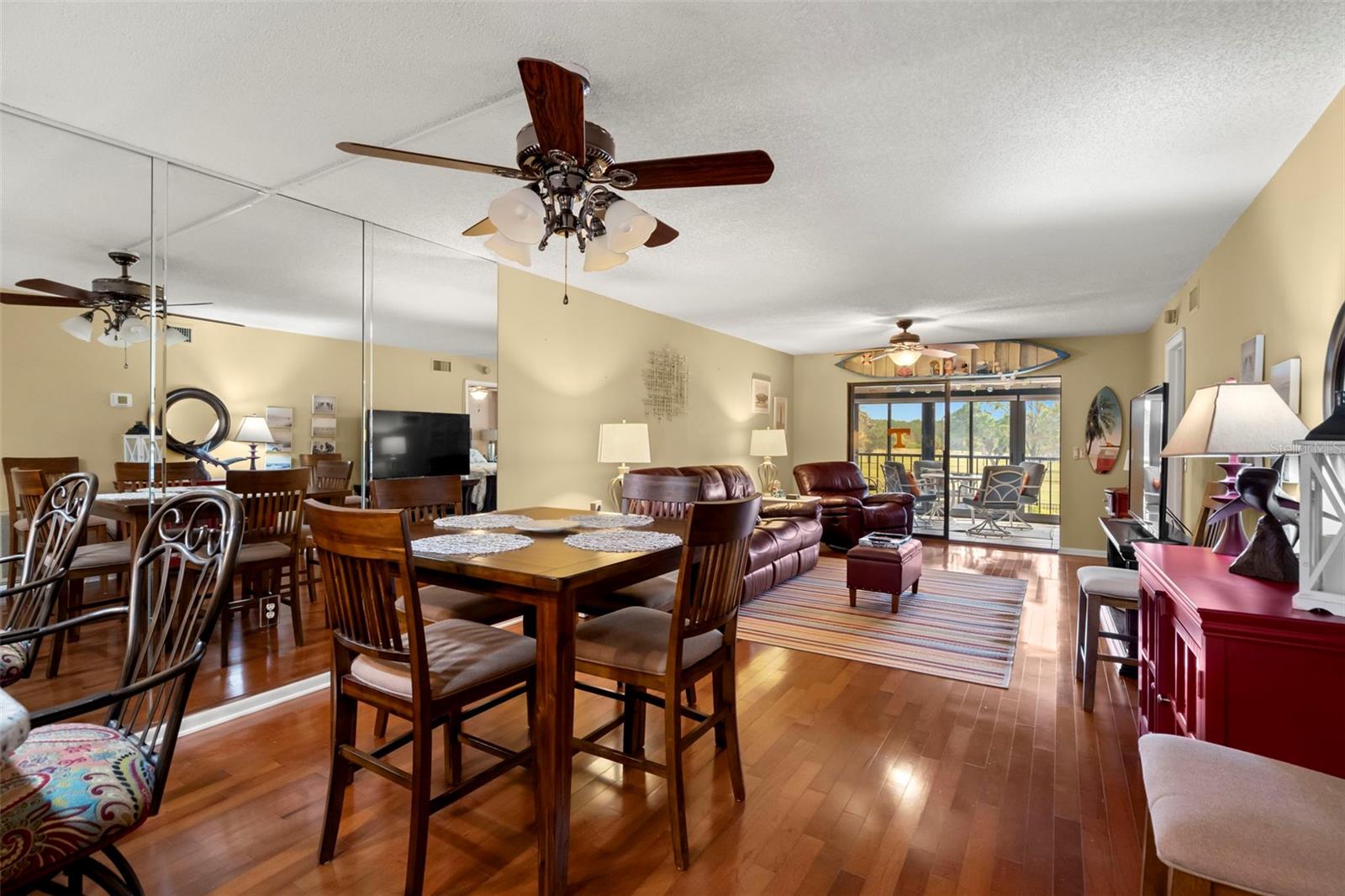Image 22 of 37 For 1817 Golfview Drive 1817