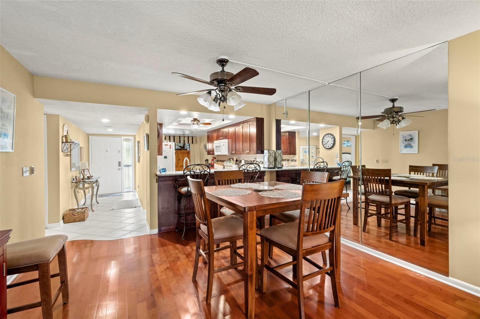 Image 23 of 37 For 1817 Golfview Drive 1817