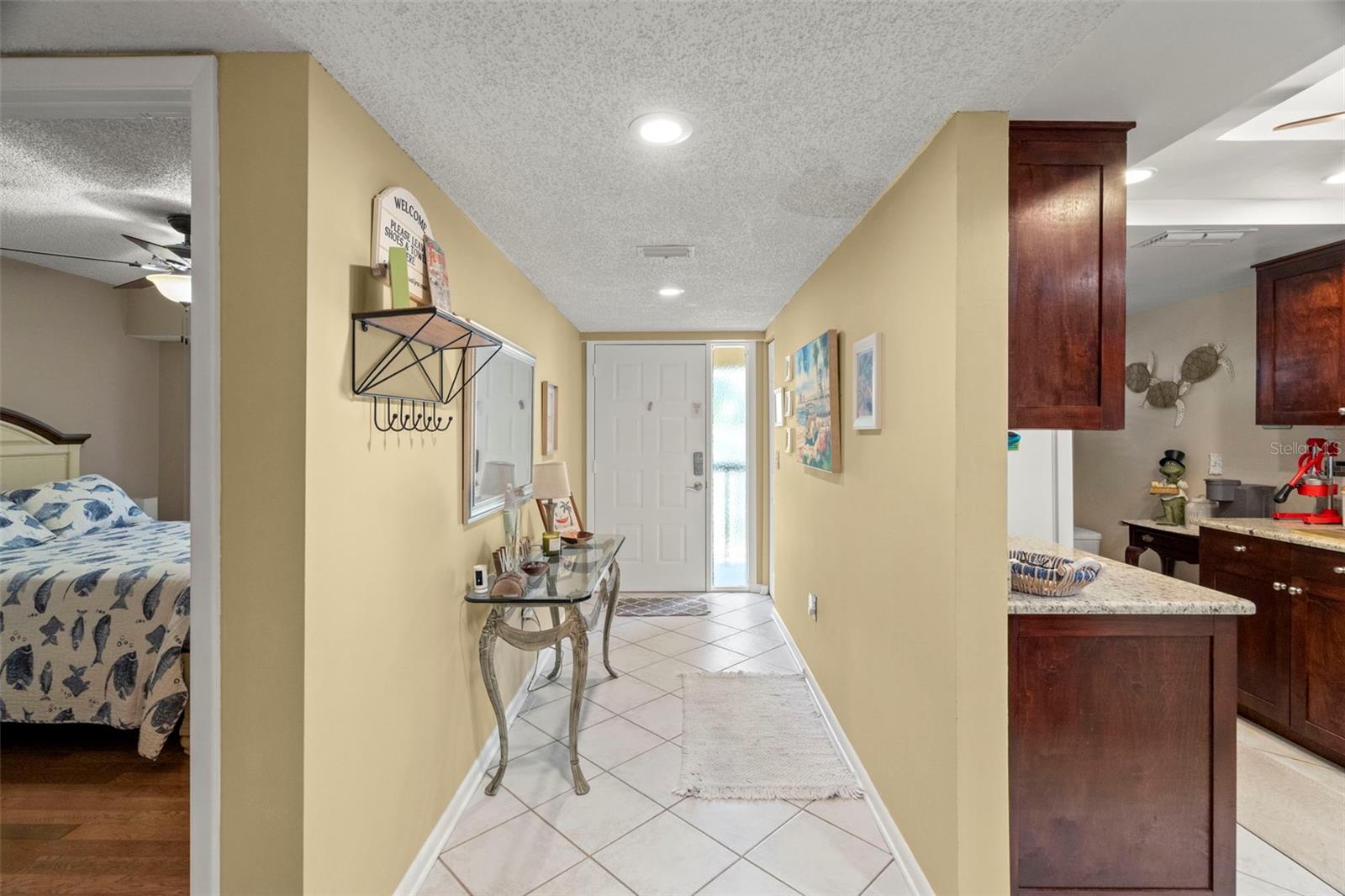 Image 25 of 37 For 1817 Golfview Drive 1817