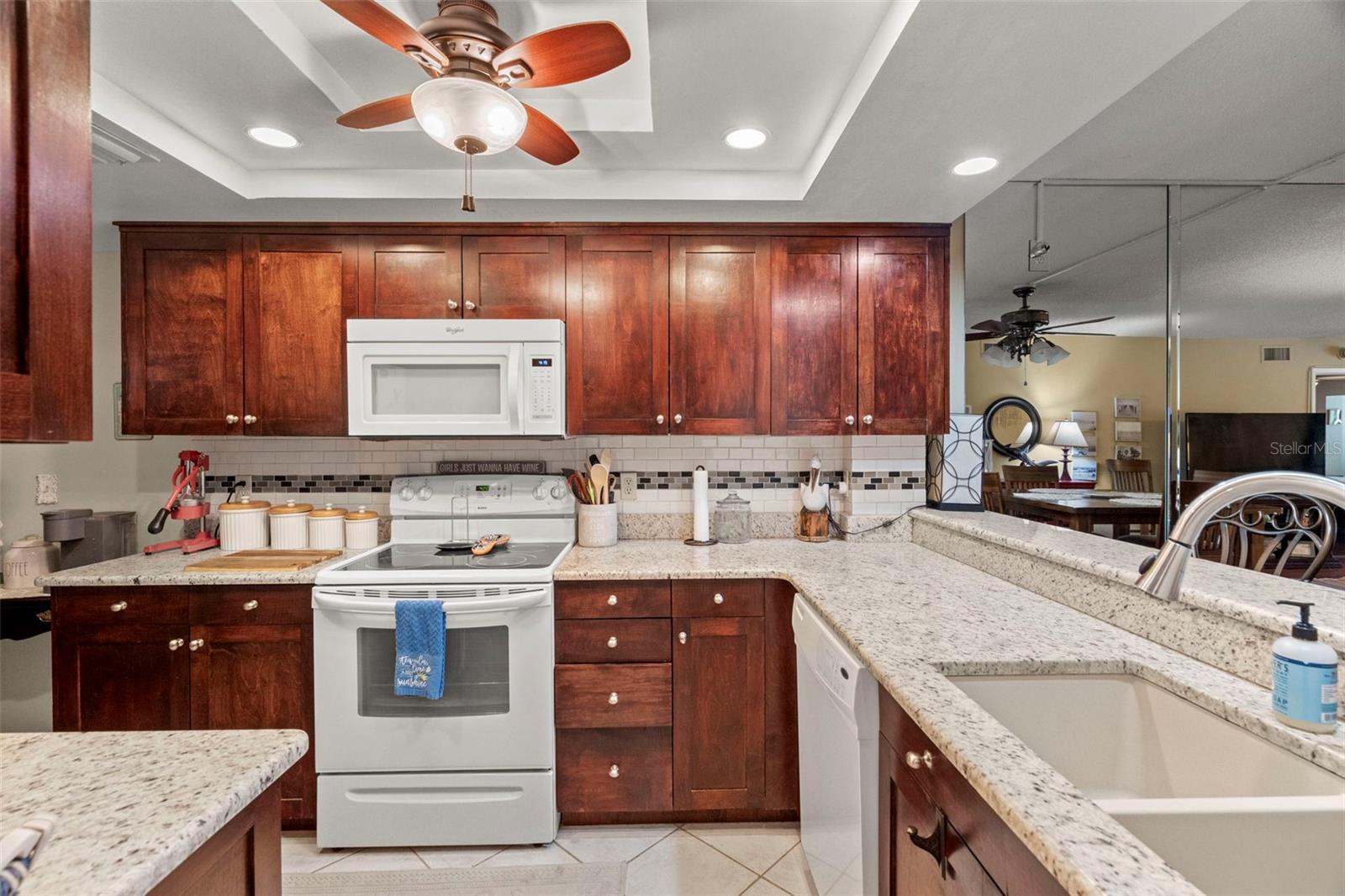 Image 26 of 37 For 1817 Golfview Drive 1817