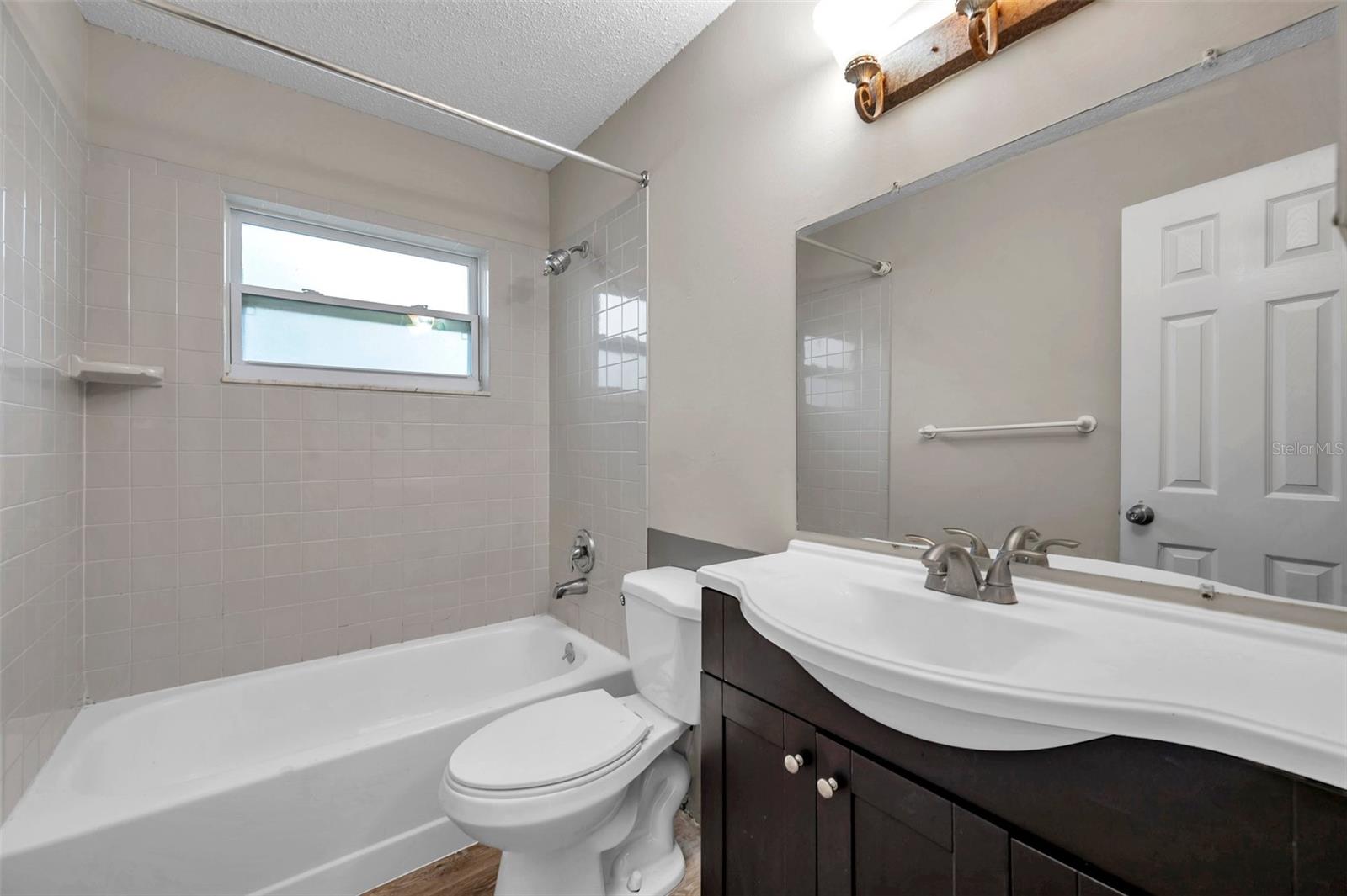 Image 11 of 24 For 14724 Sunset Street