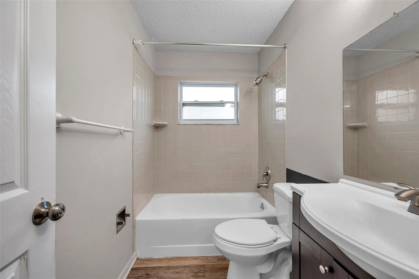 Image 12 of 24 For 14724 Sunset Street