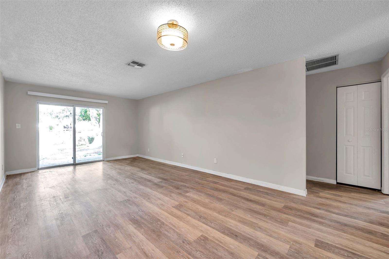 Image 6 of 24 For 14724 Sunset Street