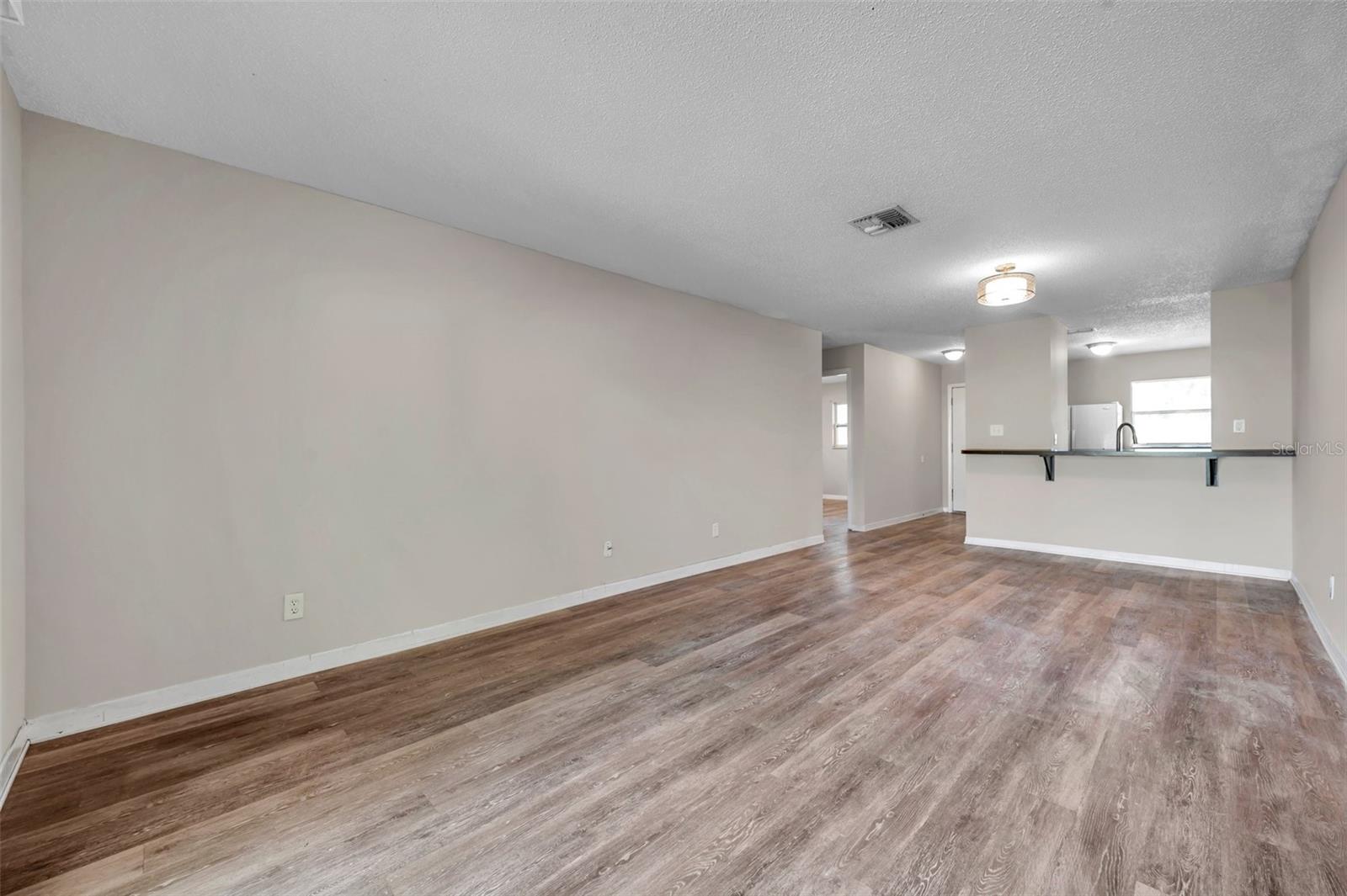 Image 7 of 24 For 14724 Sunset Street