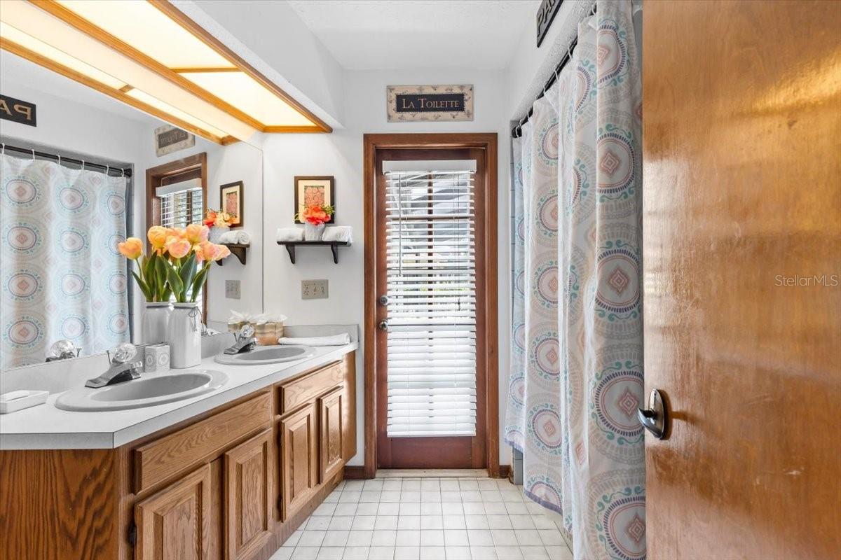 Image 33 of 65 For 3808 Hollow Wood Drive