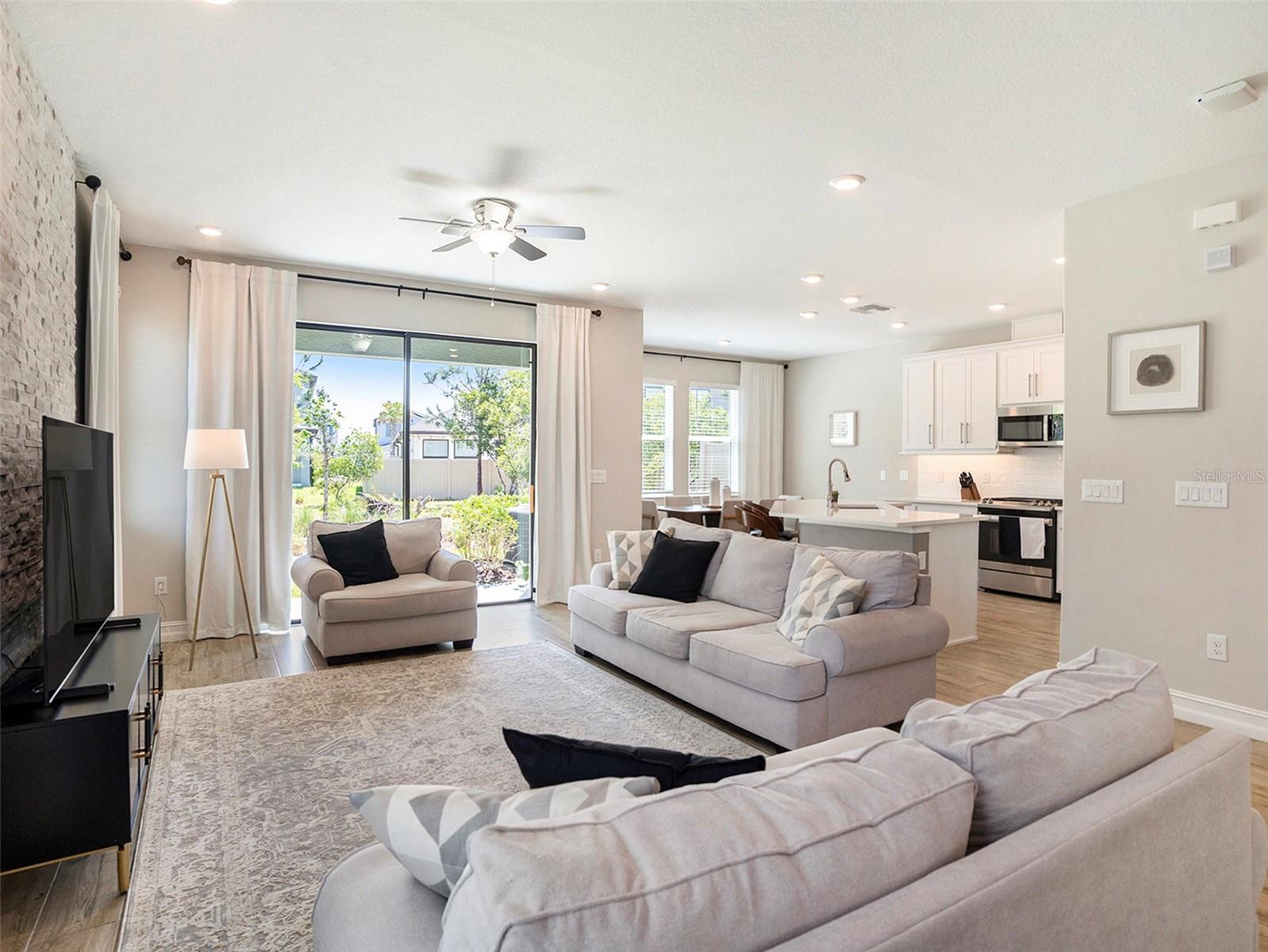 Image 10 of 52 For 4644 Almada Lane