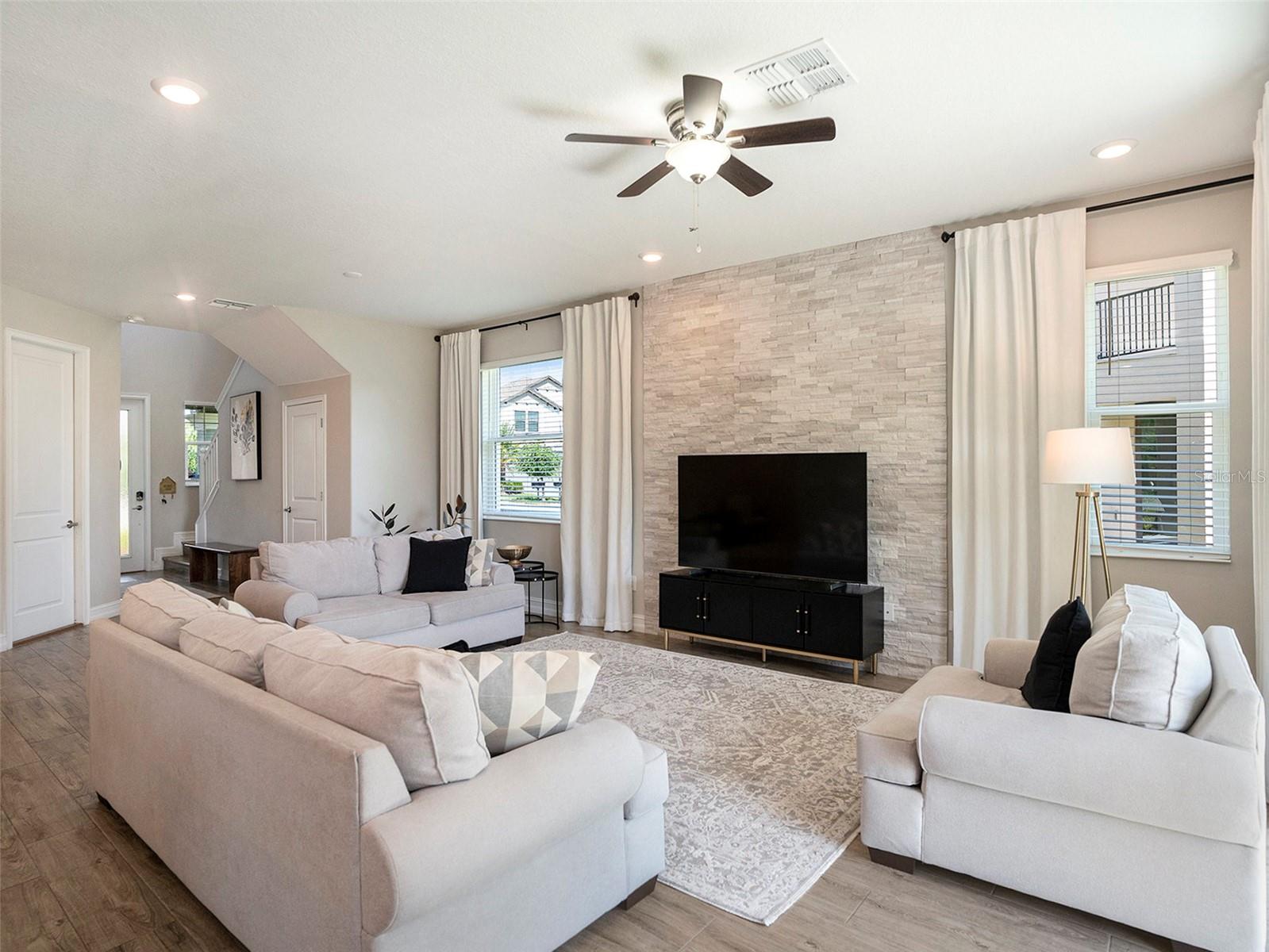Image 11 of 52 For 4644 Almada Lane