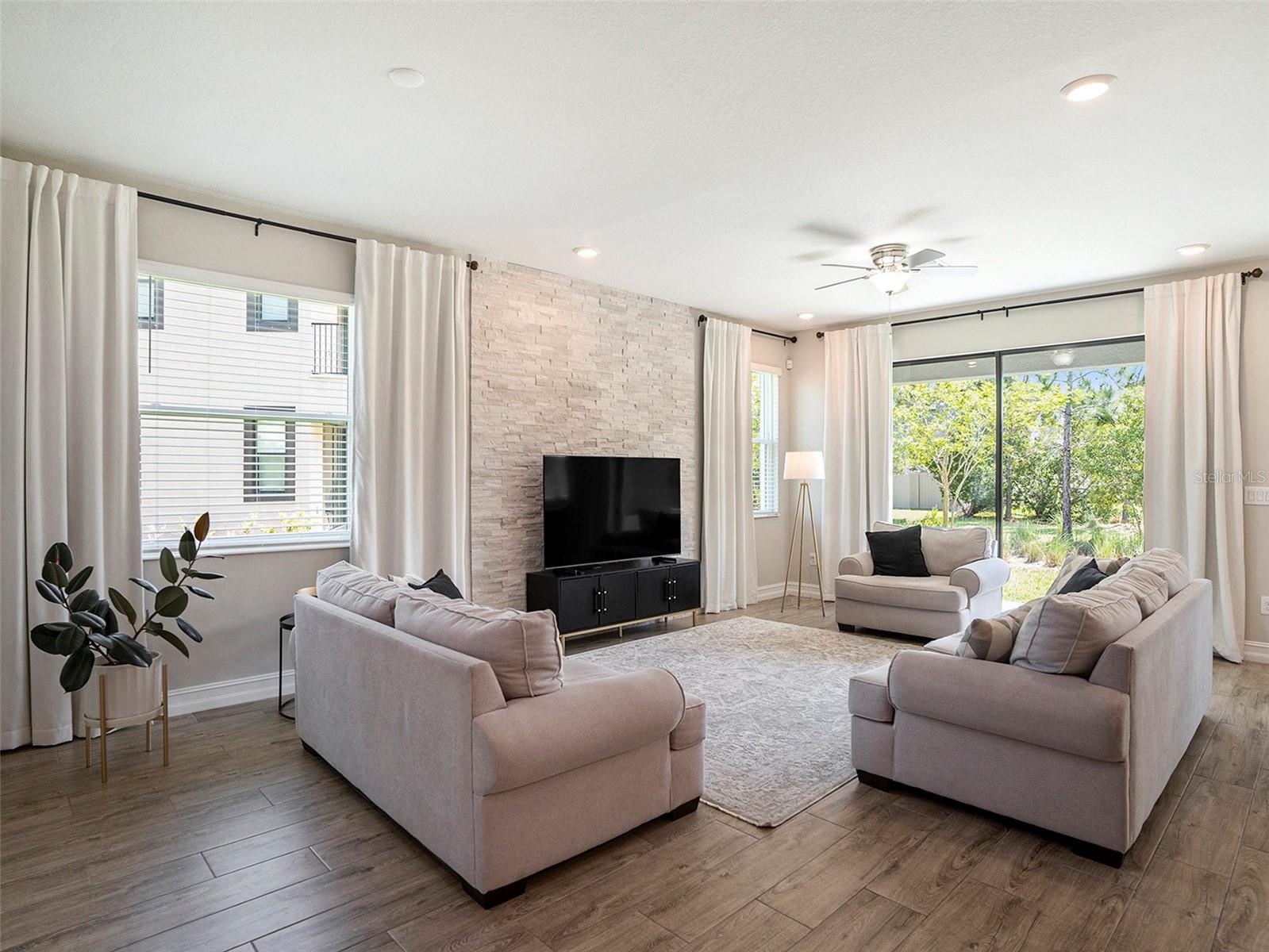 Image 9 of 52 For 4644 Almada Lane