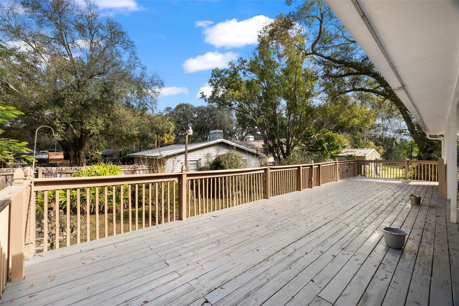Listing photo id 19 for 13015 Elm Street