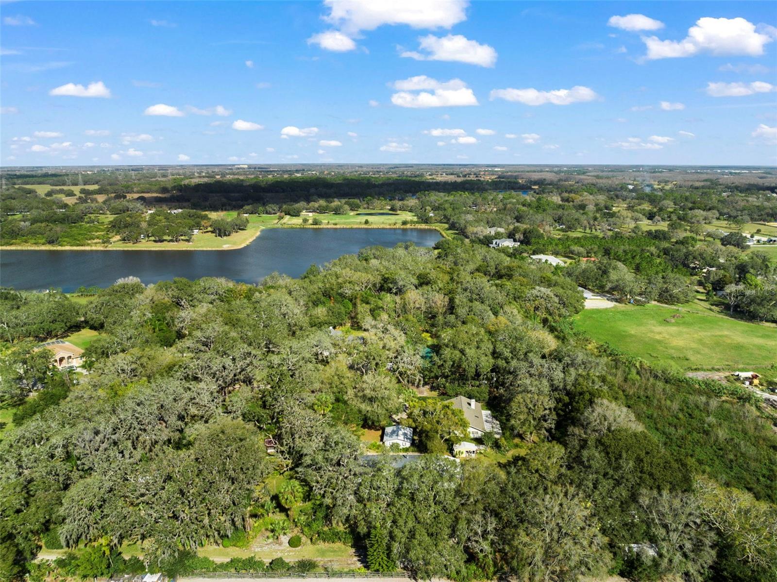 Listing photo id 33 for 13015 Elm Street