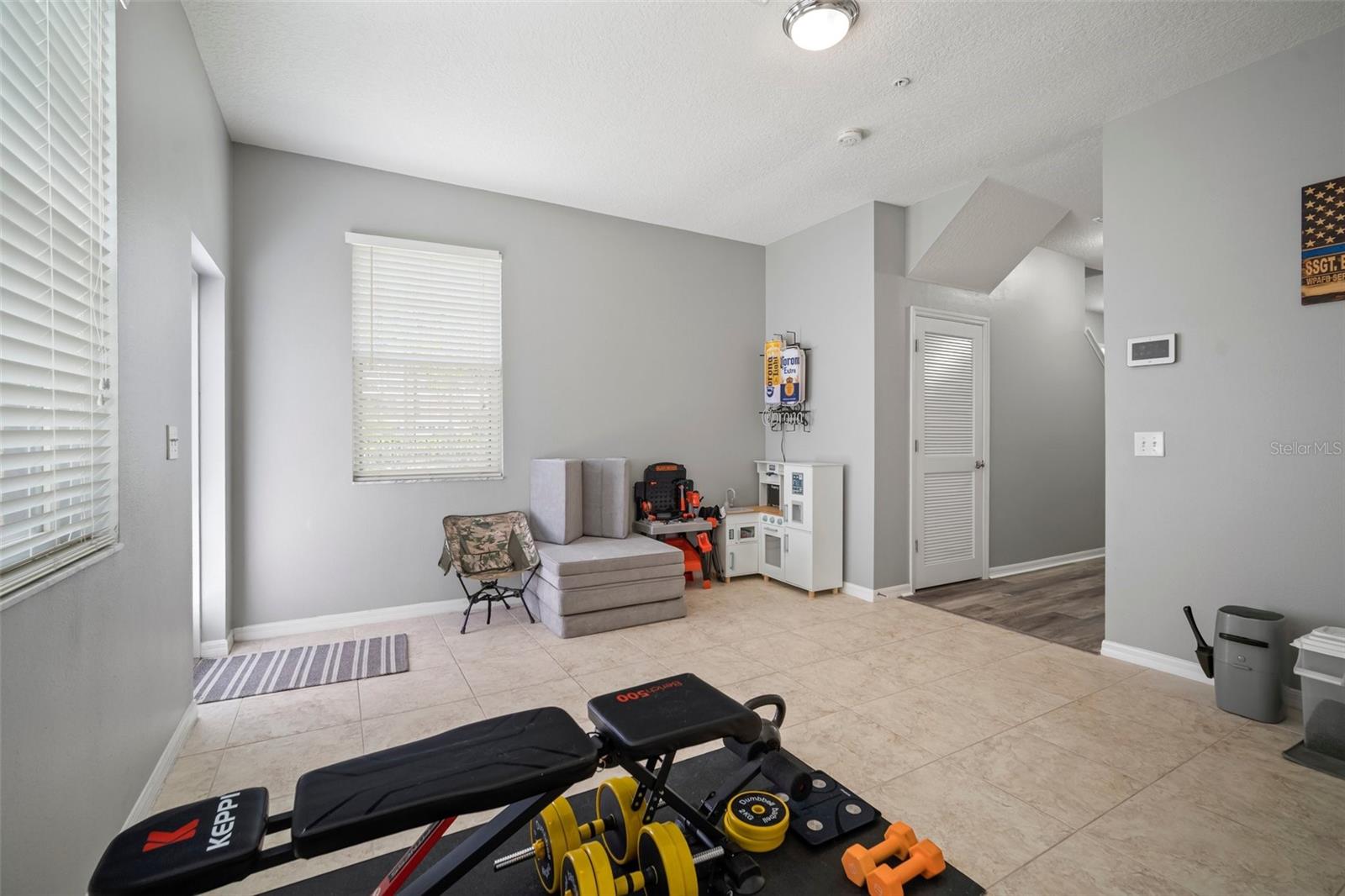 Image 6 of 47 For 3056 Pointeview Drive