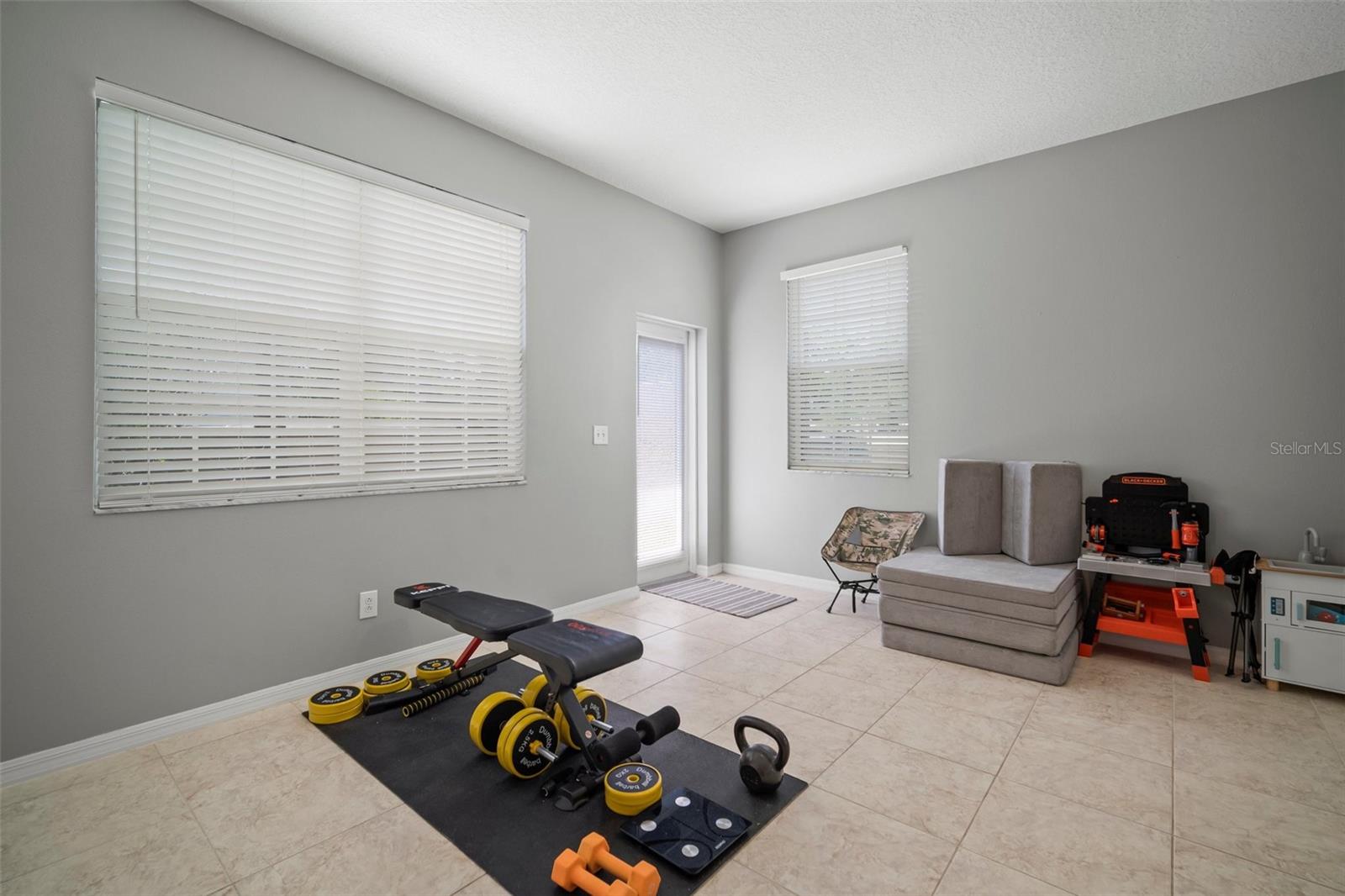 Image 7 of 47 For 3056 Pointeview Drive