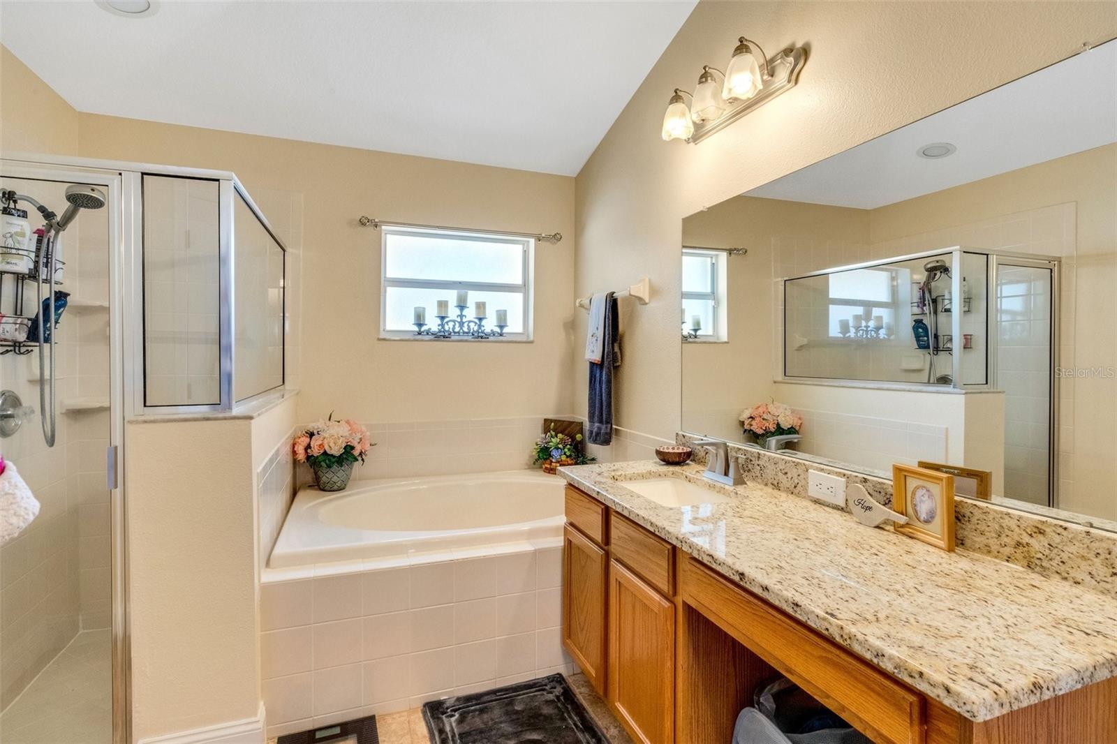 Image 15 of 41 For 16905 Hawkridge Road