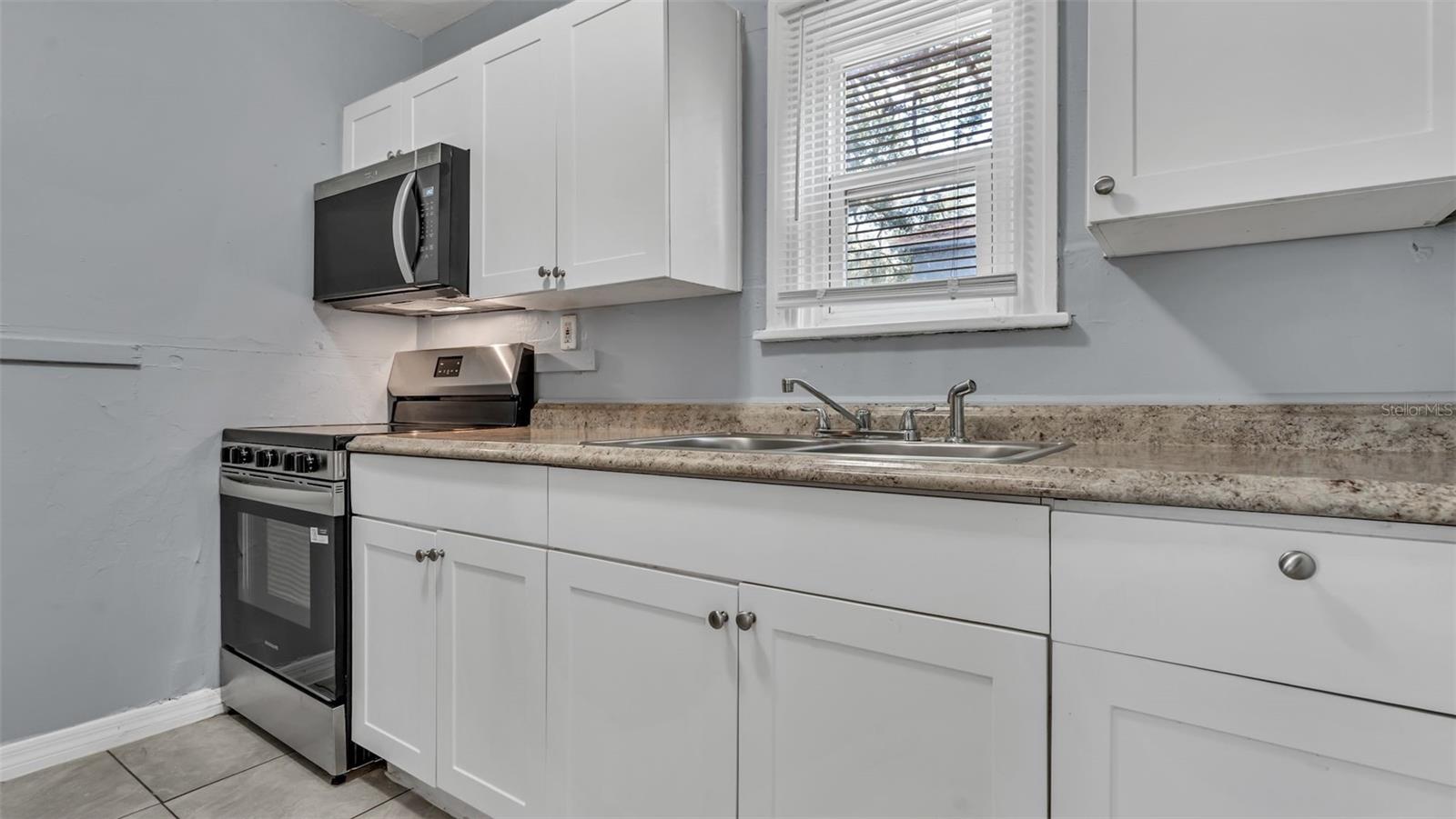 Image 7 of 17 For 3060 21st Avenue S