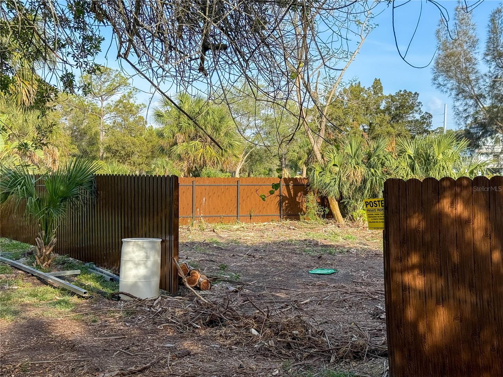 Details for  Bendl  , HUDSON, FL 34667